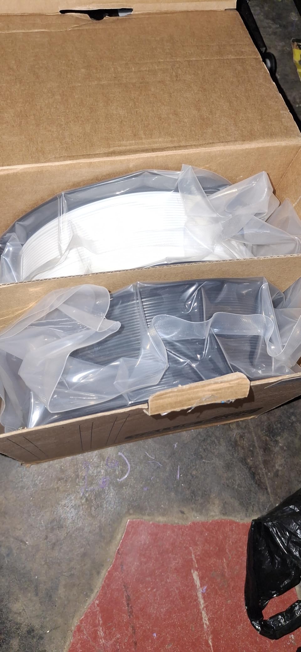 Creality 2kg Black & White PLA 1.75mm Filament Bundle for 3D Printing with No-Tangling Strong Bonding and Overhang Performance, Accuracy +/- 0.02mm customer photo 2