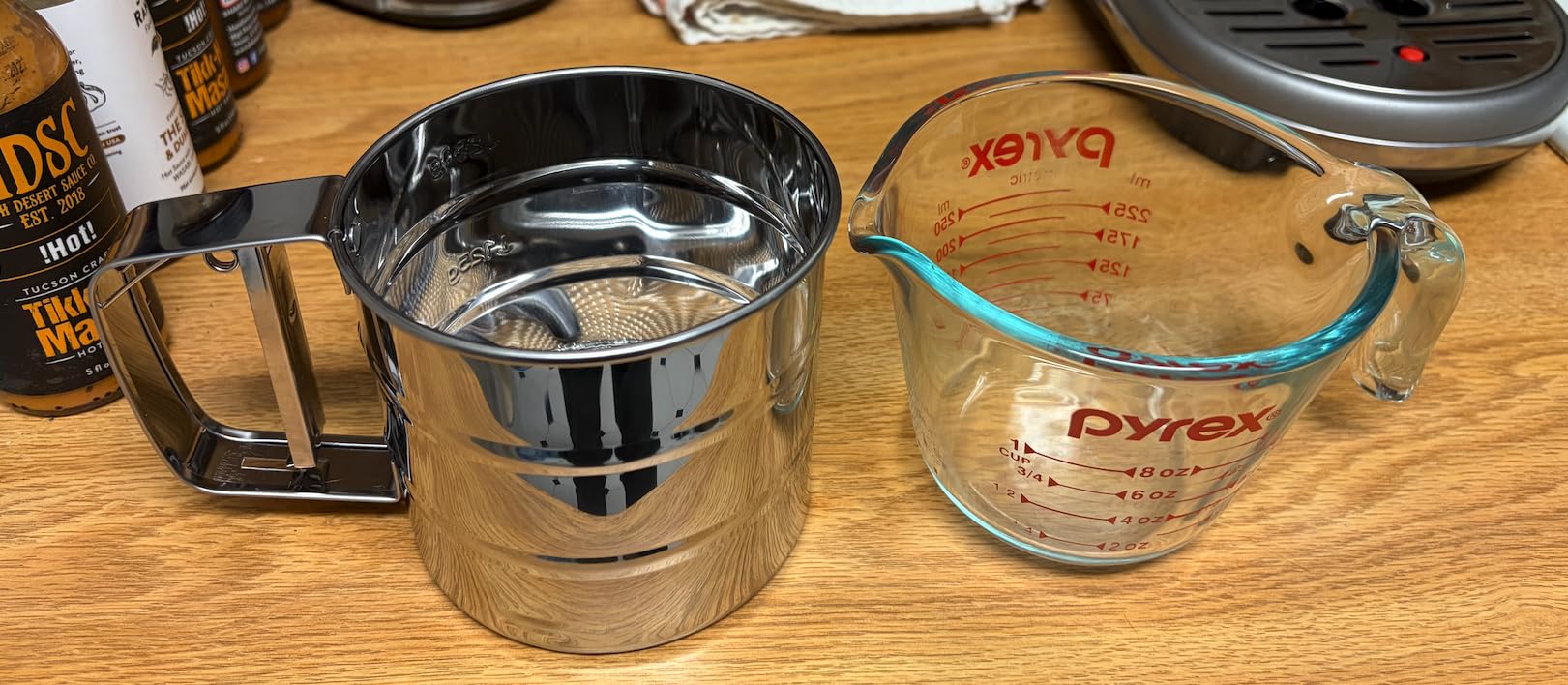 Rondauno Flour Sifter for Baking, Crank Sifter for Powdered Sugar Duster customer photo 1