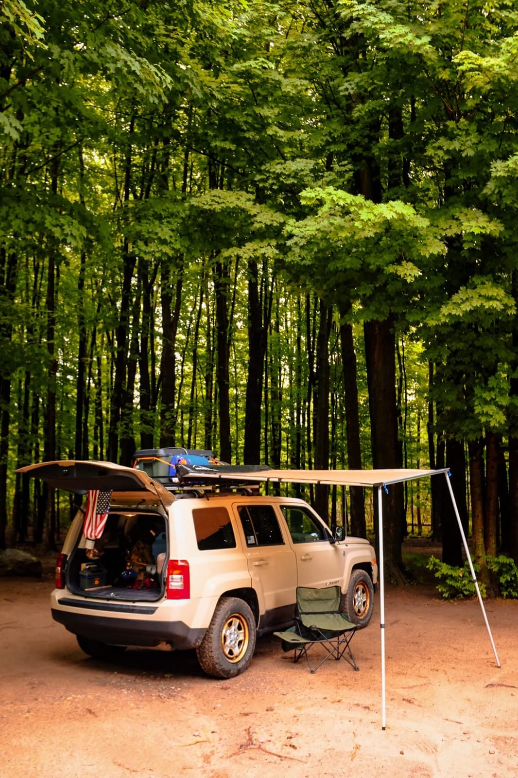 DANCHEL OUTDOOR Pull-Out Car Camper Awning Overlanding, Waterproof Roof Rack Vehicle Awning Truck Canopy Camping with All Metal Joints, 4.9x6.5ft Brown customer photo 1