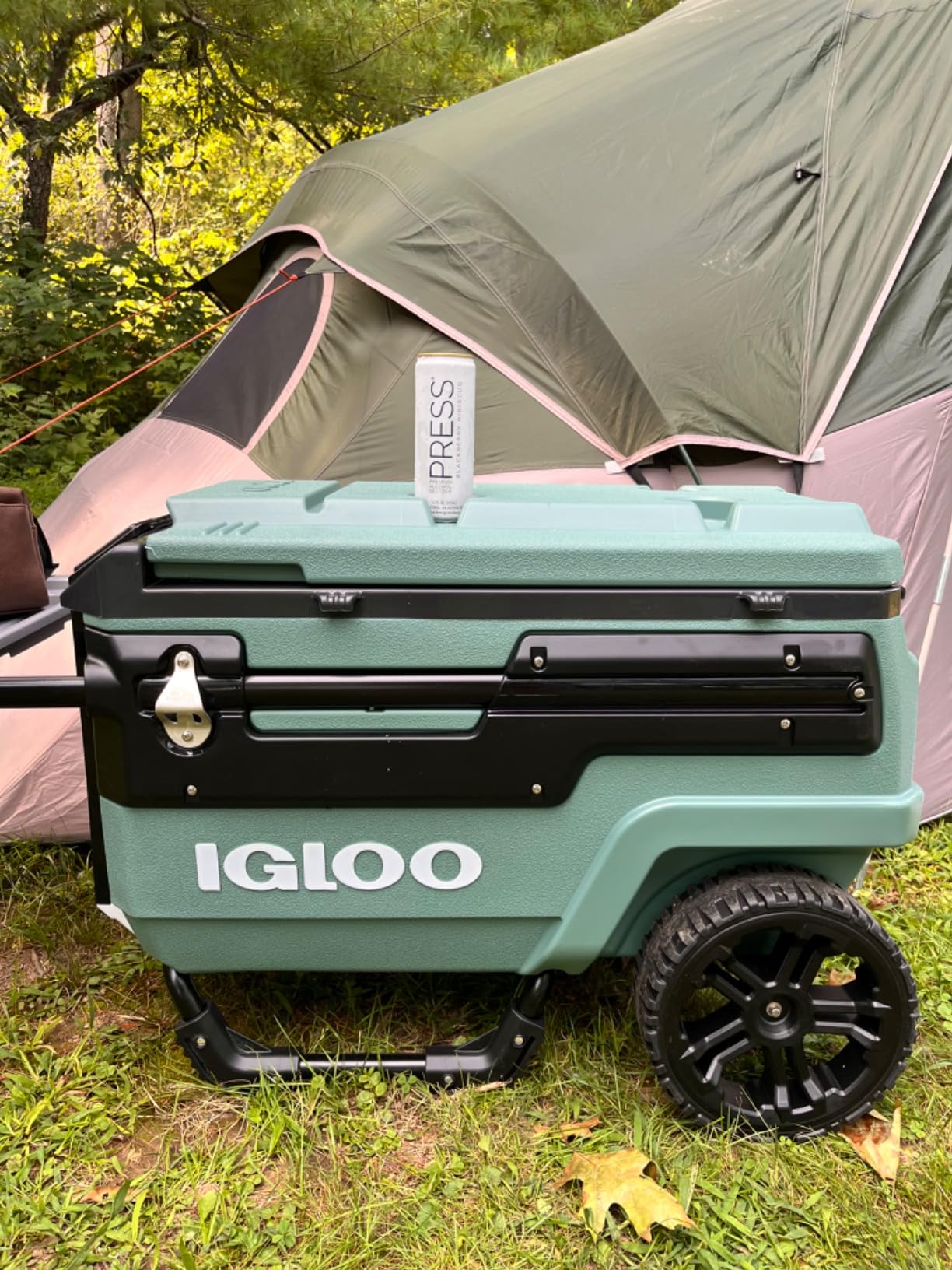 Igloo Trailmate Journey 70Qt Wheeled Cooler | Insulated Hard Shell Ice Chest customer photo 1