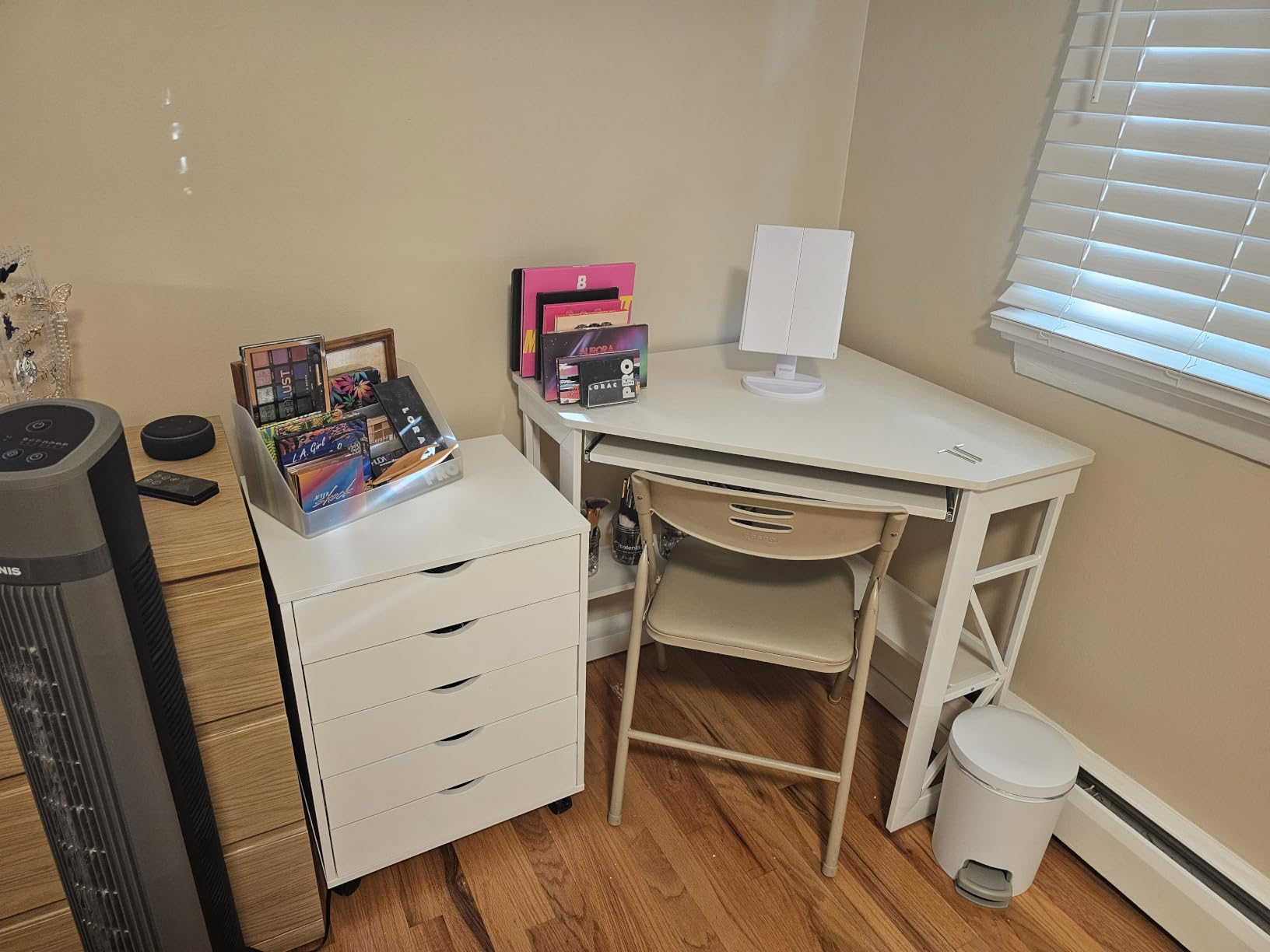 VECELO Corner Computer Desk 41 x 30 inches with Smooth Keyboard & Storage Shelves for Home Office Workstation,White & Gold customer photo 2