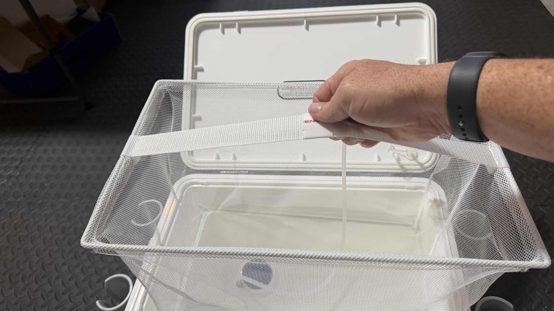 ENGEL Live Bait Cooler PRO for Fishing - Portable Minnow and Bait Bucket with Lithium-Ion Rechargeable Aerator customer photo 1