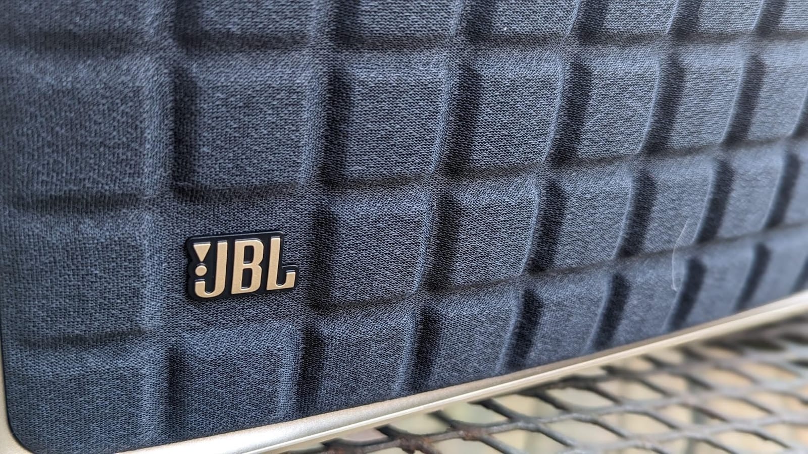 JBL Authentics 300 Portable Smart Speaker with Voice Control - Black | Up To 8 Hours Battery, Dual Voice Assistants, Multiroom Music Streaming, Easy Carry Handle For Moving Around Home customer photo 2