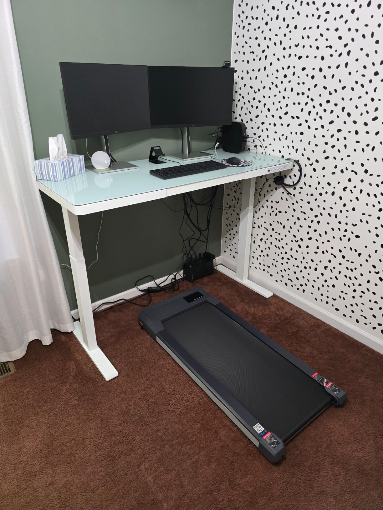 BANTI 48 Inch One-Piece Standing Desk with Glass Top and Drawer, White customer photo 1