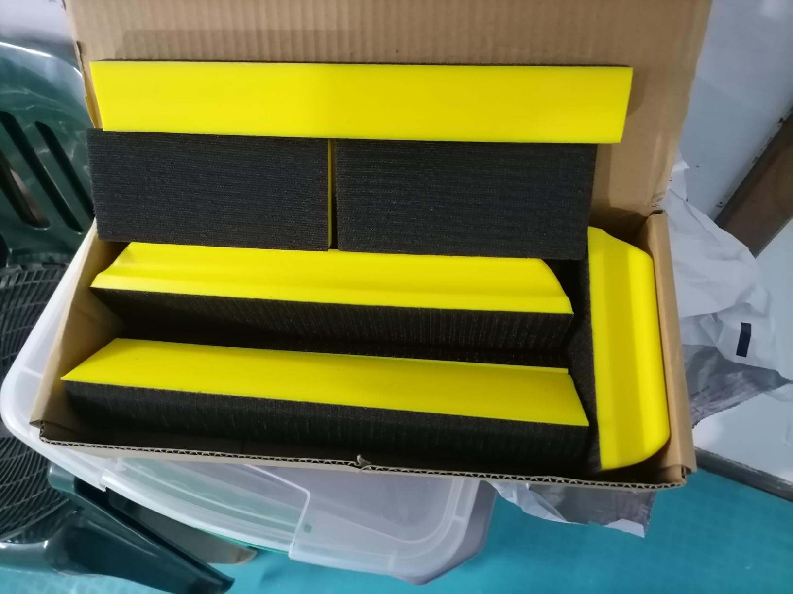 Werhoo 7Pcs Hand Sanding Block Set | Hook & Loop Polyurethane Foam Sanding Blocks with Carabiner for Auto Body, Woodworking, Crafts & Drywall - Yellow customer photo 1