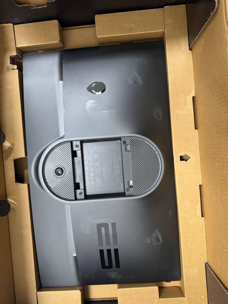 Dell 24 Monitor AW2524HF, FHD Fast IPS, 0.5ms, AMD FreeSync Premium | 400 cd/m² Brightness, Anti-Glare, 99% sRGB, Height Adjust 4.3in, Pivot, Swivel, VESA Adaptive-Sync, USB 3.2 Hub customer photo 2