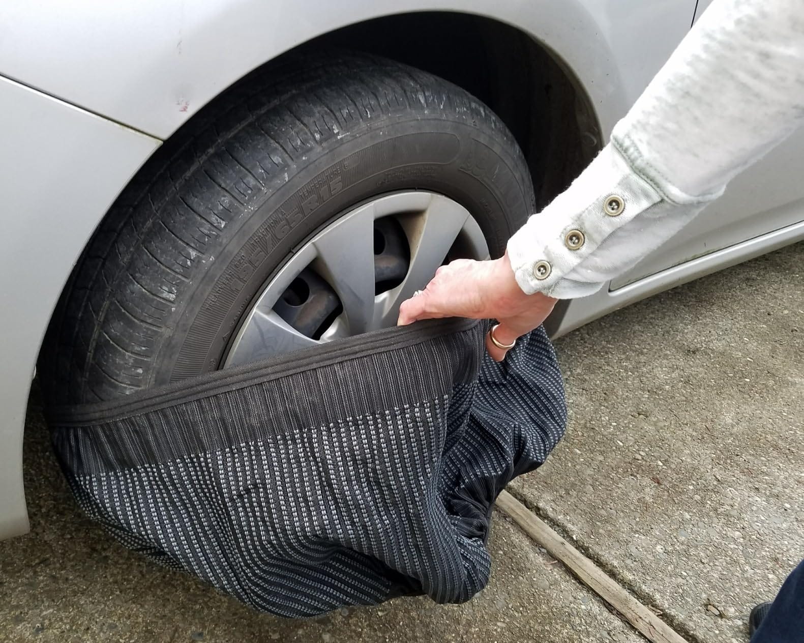 Snow Socks for Tires - Great Alternative to Tire Chains for Cars, 3D Fabric for Maximum Tire Traction & Grip, Fits SUVs, Most Subaru Models, Minivans, Pickups & Sedans (Set of 2) - Medium customer photo 1