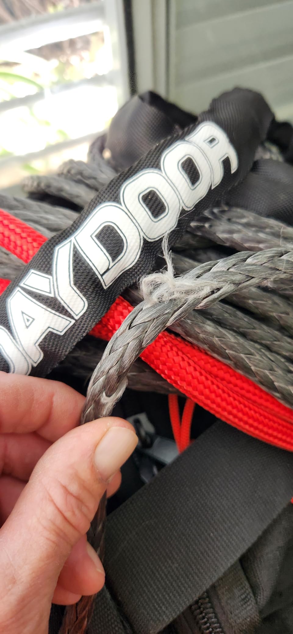 DAYDOOR Synthetic Winch Rope, 1/4in x 50ft 10,000Lbs, Gray customer photo 2