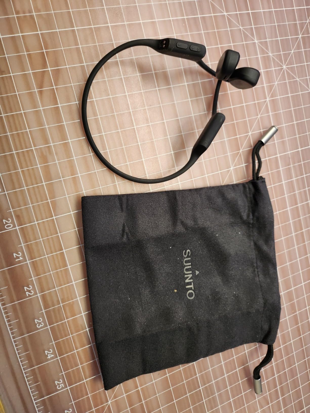 SUUNTO Sonic Open-Ear Bluetooth Bone Conduction Sports Headphone, Black customer photo 1