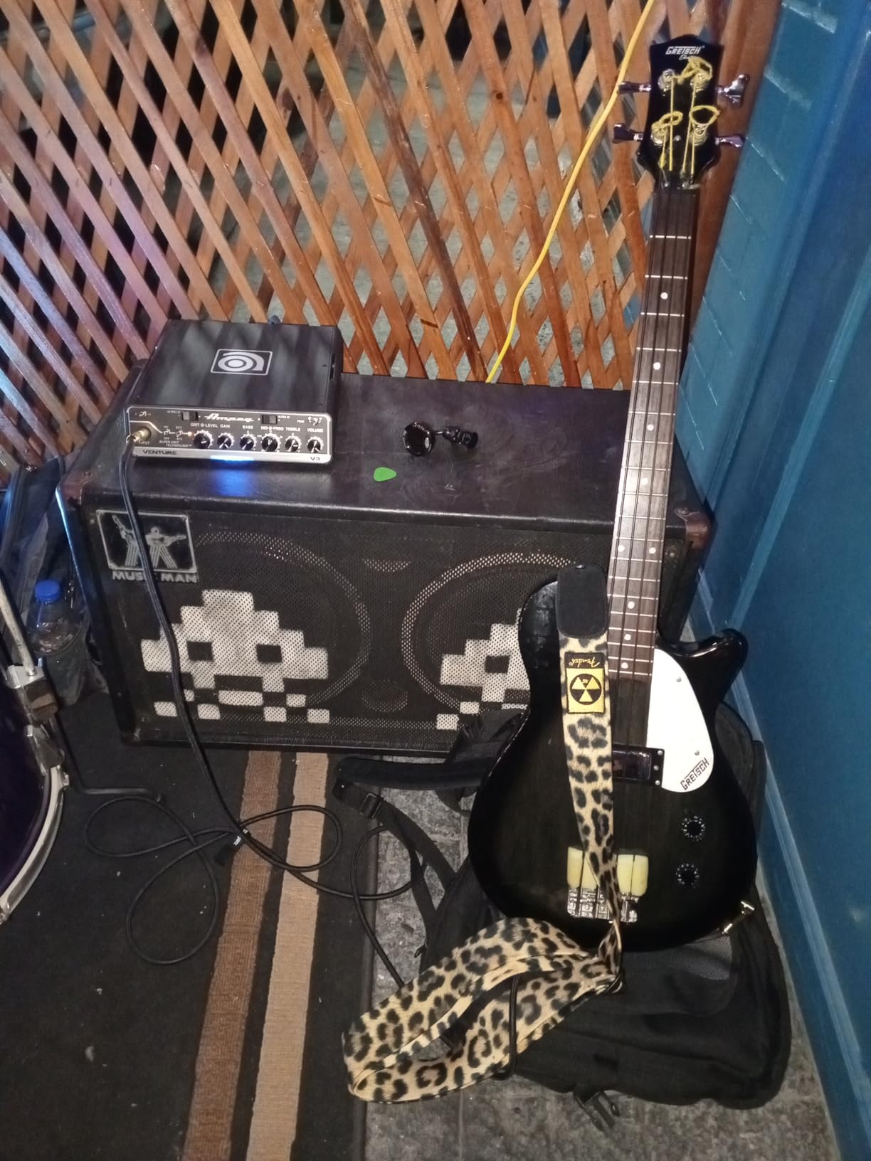 Ampeg Venture V3 Bass Guitar Head 300 Watts customer photo 1