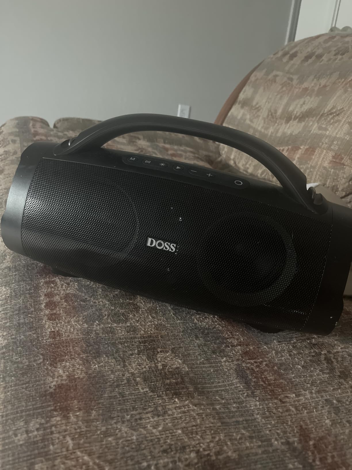DOSS Extreme Boom Pro 100W Loud Outdoor Speaker, IPX6 Waterproof for Beach customer photo 2