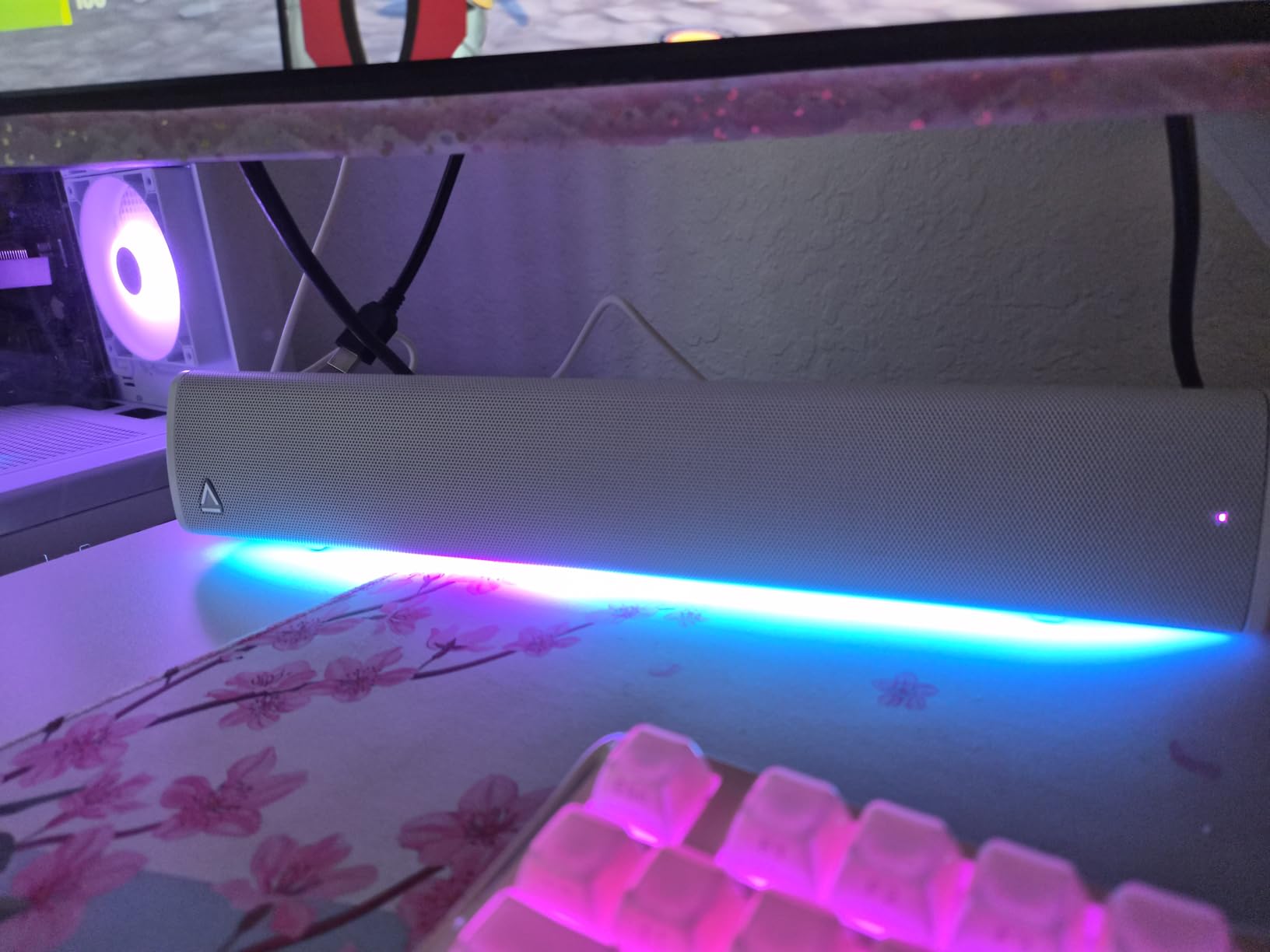 Creative Sound Blaster GS3 Compact RGB Gaming Soundbar, Superwide, Black customer photo 1