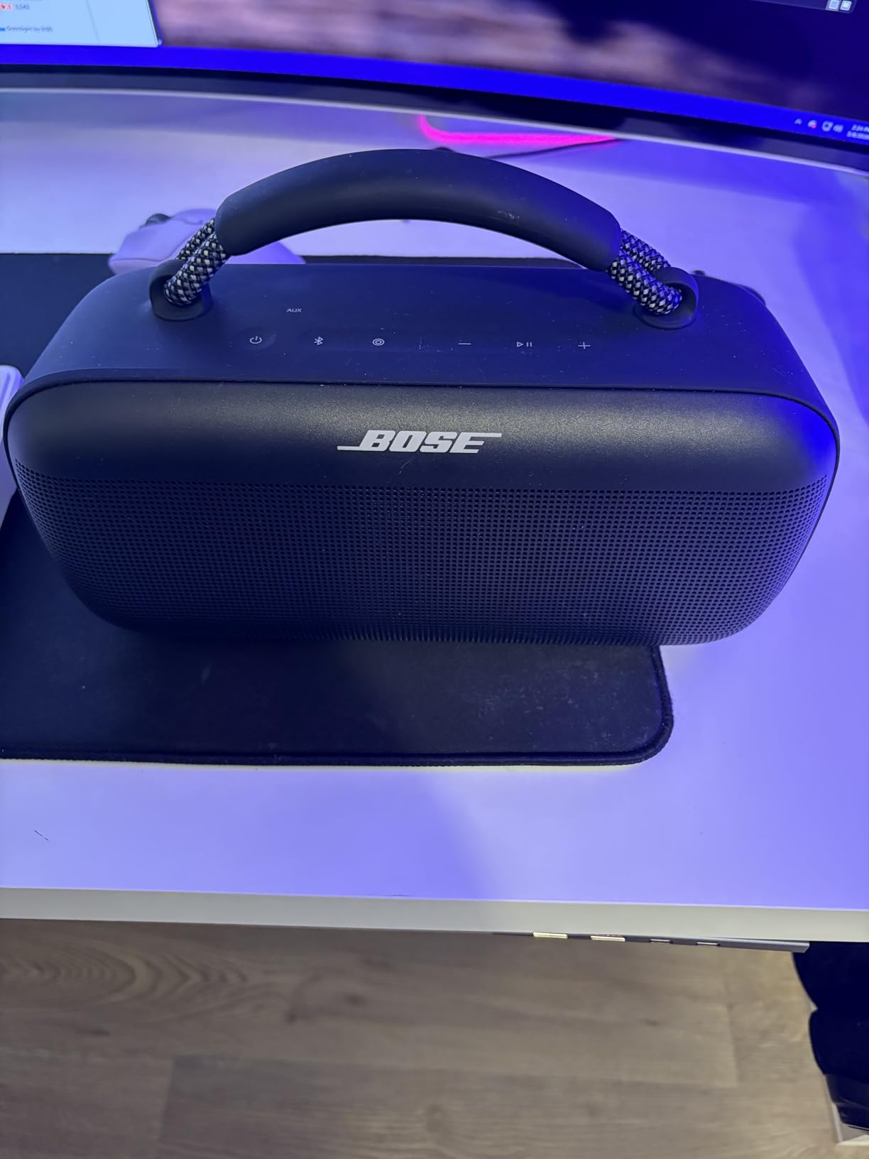 Bose SoundLink Max Bluetooth Speaker - Portable Wireless Party Speaker, IP67 Waterproof, Rope Handle, Up to 20 Hours of Playtime, USB-C, Built-in 3.5mm AUX Input, Blue Dusk customer photo 2