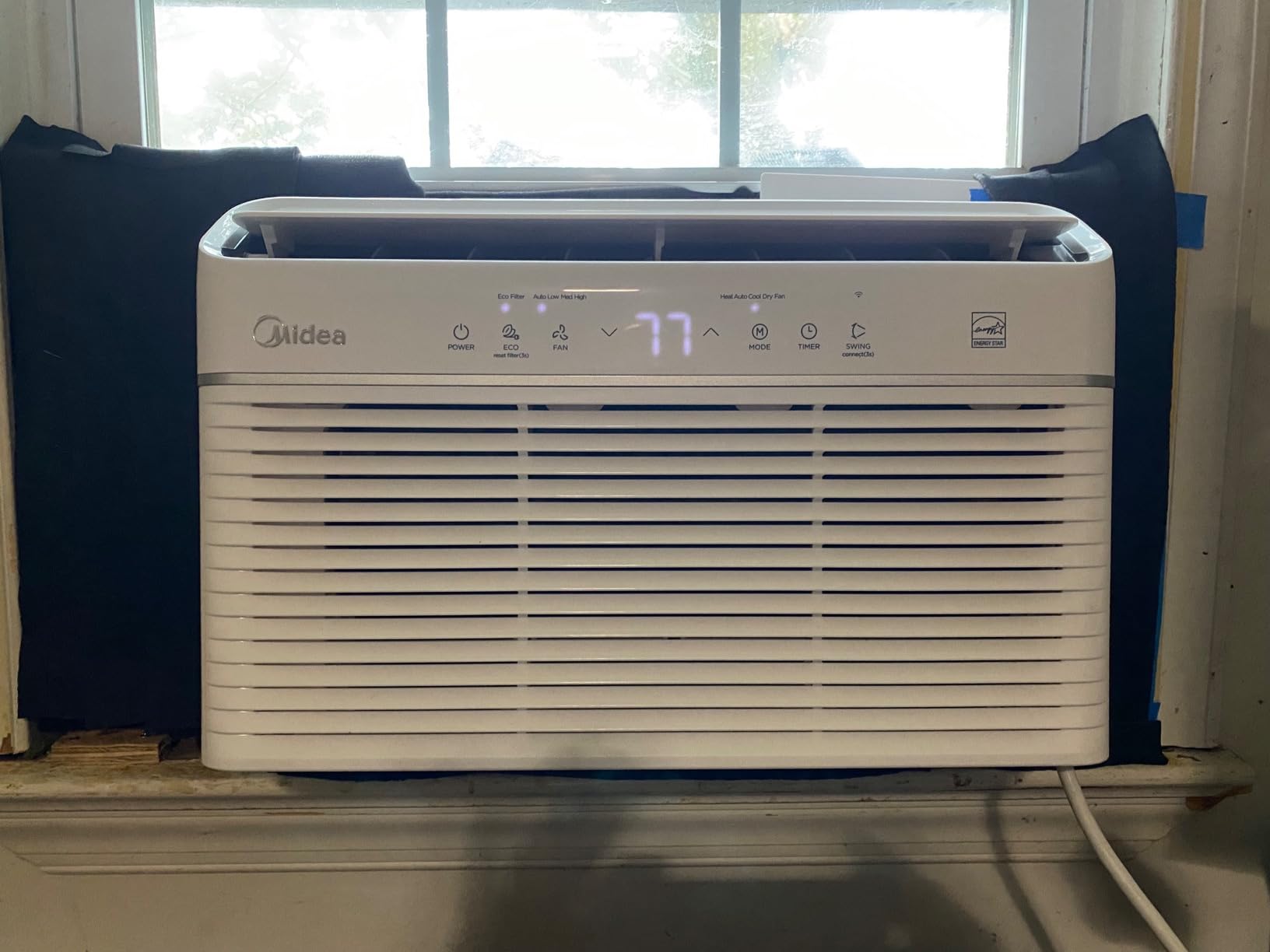 Midea 8,000 BTU Smart Inverter Air Conditioner Window Unit with Heat and Dehumidifier – Cools up to 350 Sq. Ft., Energy Star Rated, Quiet Operation, Electronic Controls, Remote Control, White customer photo 2
