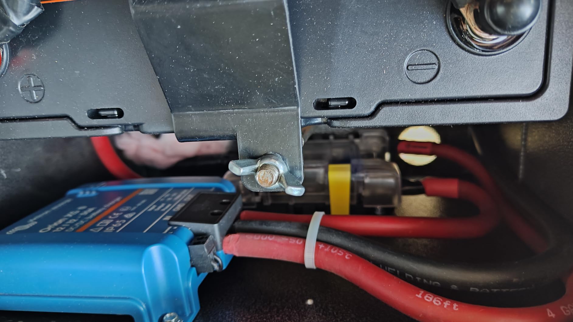 Victron Energy Orion-XS Smart DC to DC Charger (Bluetooth) 12/12V 50A 700W customer photo 1