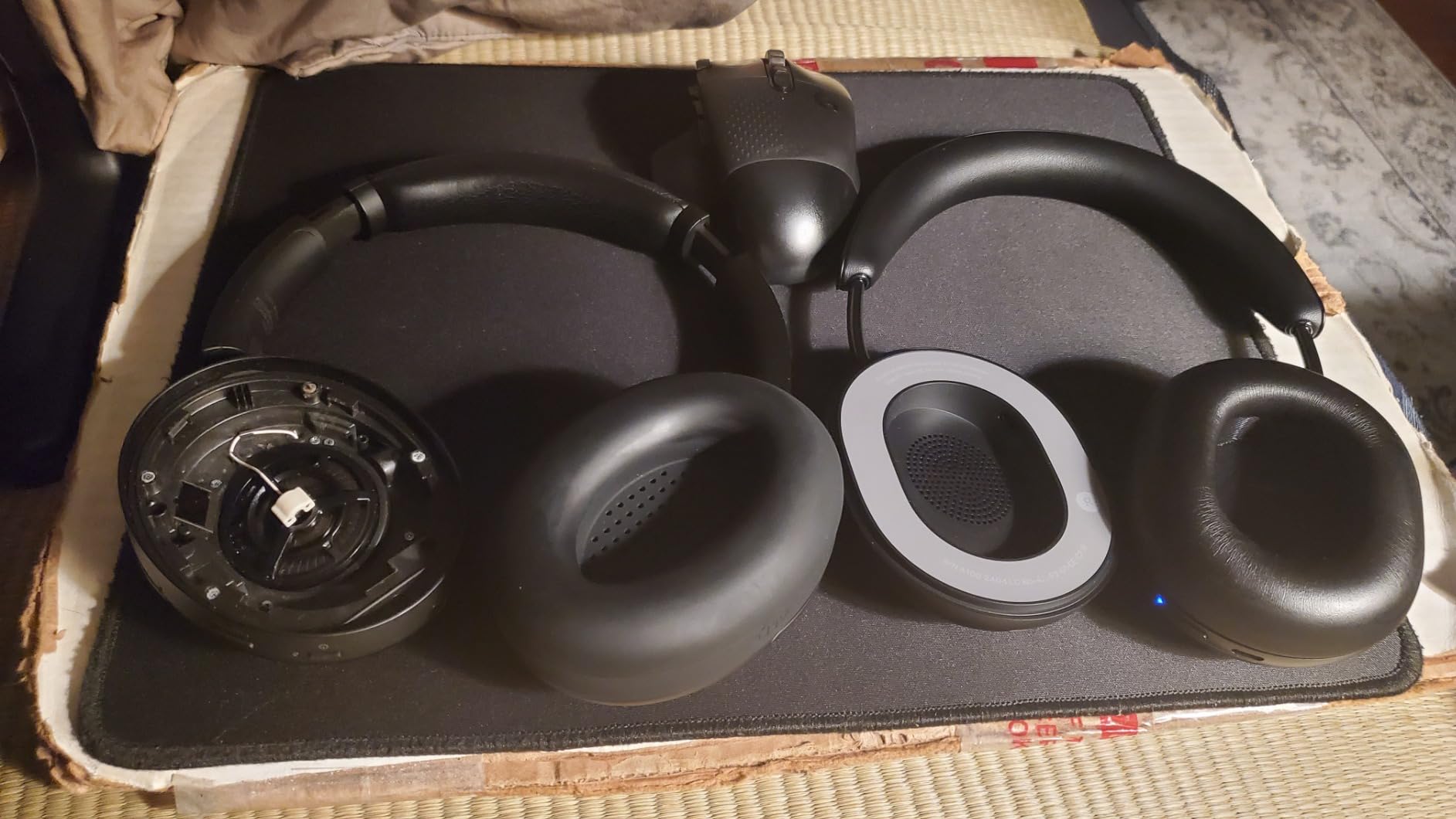 Sonos Ace Noise Cancelling Bluetooth Over-Ear Headphones - White customer photo 2