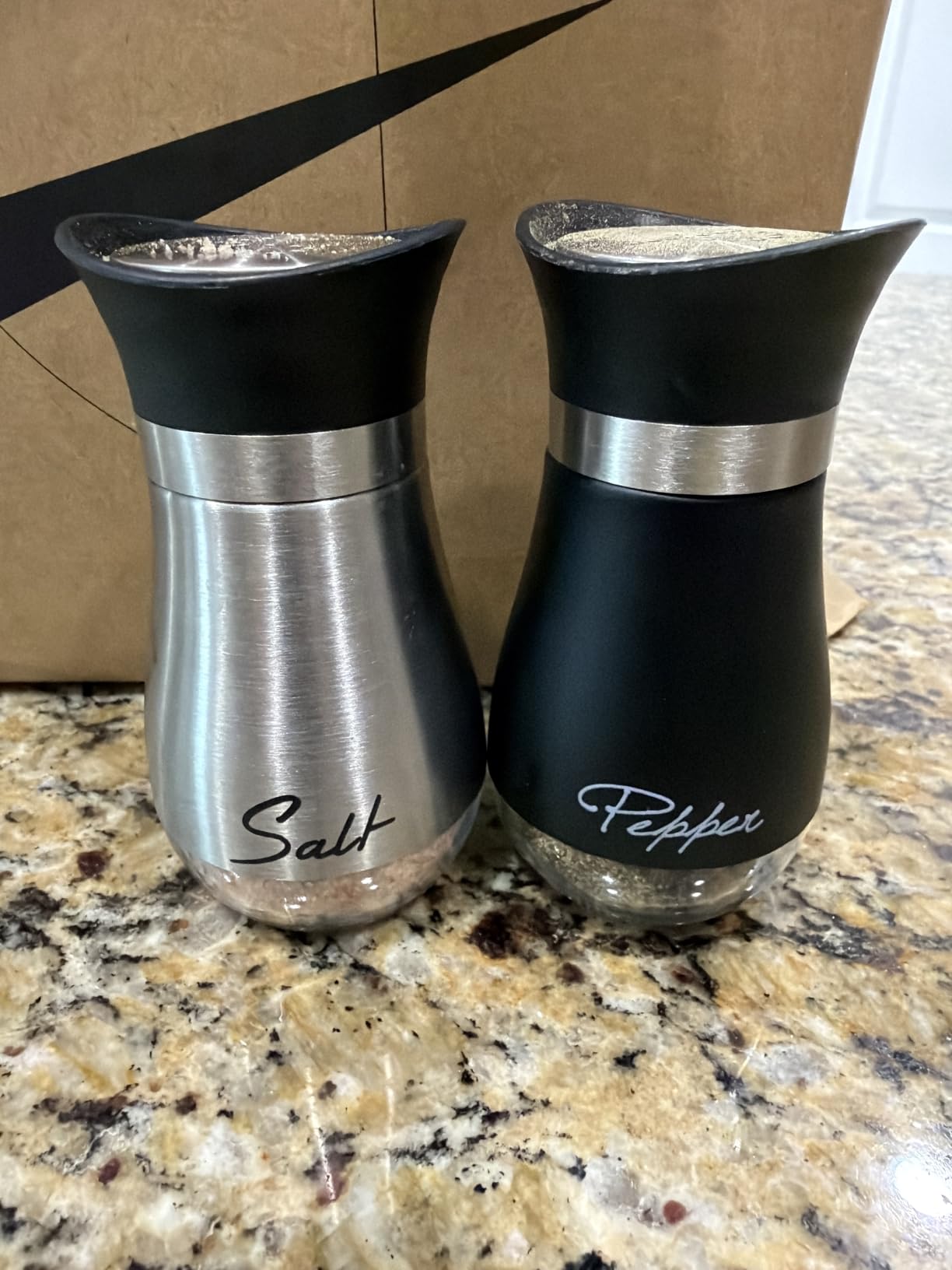 Accmor Salt and Pepper Shakers Set, 4 oz Stainless Steel Salt Pepper Shaker Containers with Glass Bottom for Kitchen Cooking, BBQ, Bar, Table, RV, Camp customer photo 2
