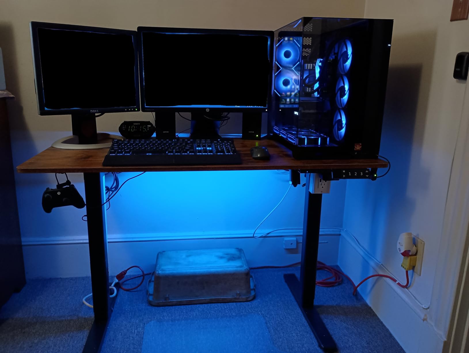 Claiks Electric Height Adjustable Standing Desk, 40x24 Inch, Bamboo customer photo 1