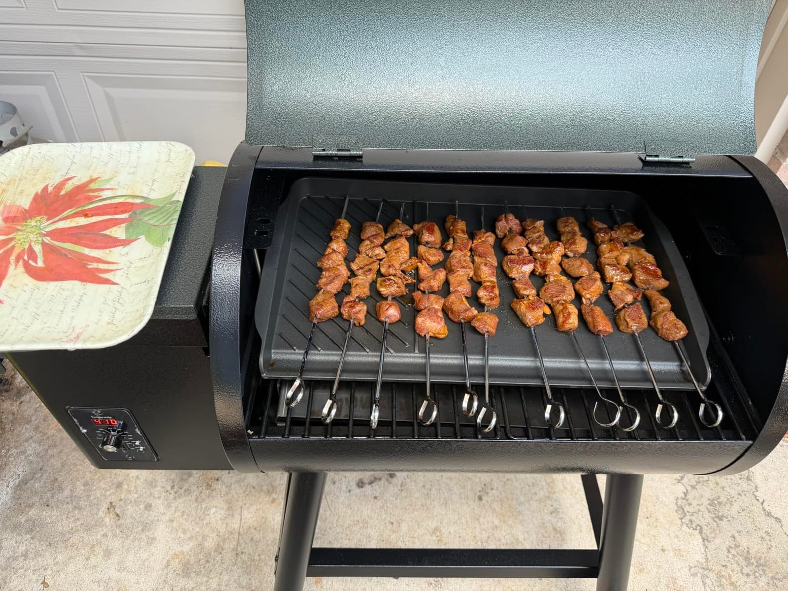 Electric Pellet Grill & Smoker, 450 Sq In, PID Control, 8-in-1, 450°F Max customer photo 1