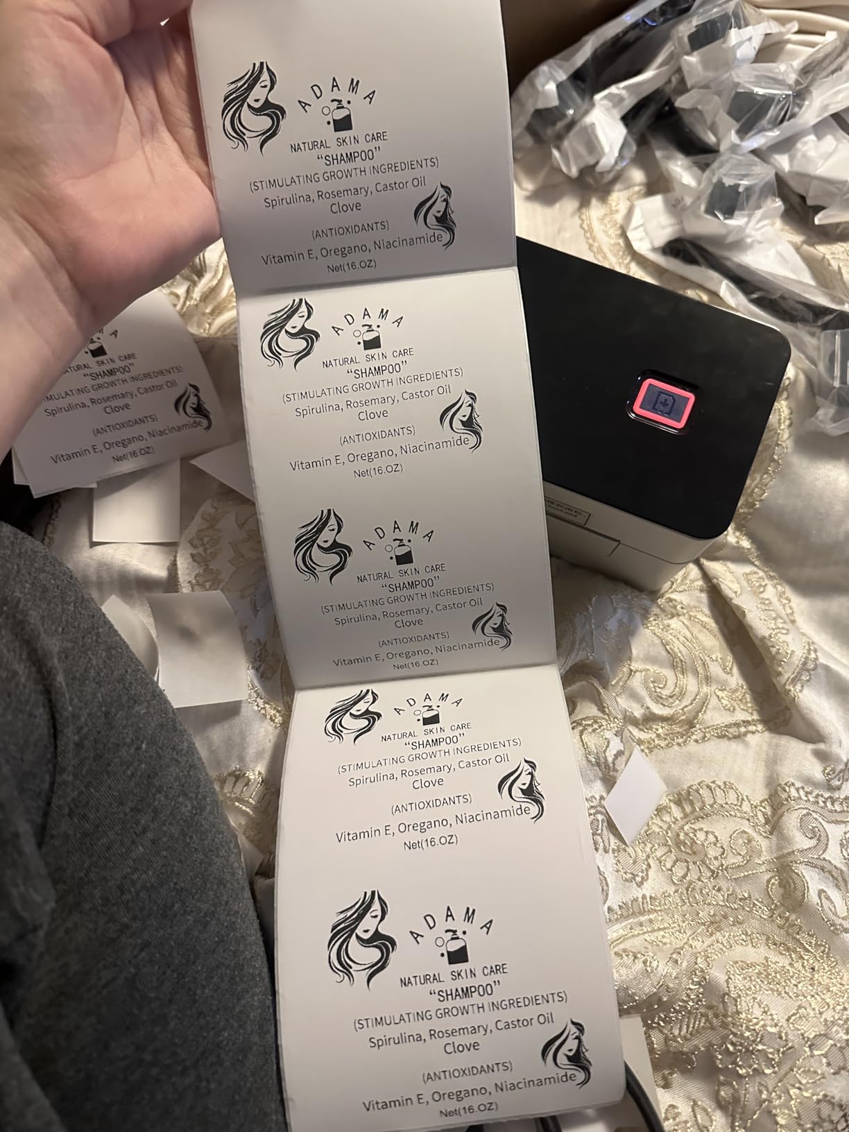 SVANTTO Bluetooth Shipping Label Printer 4x6, Wireless Thermal Label Maker customer photo 1