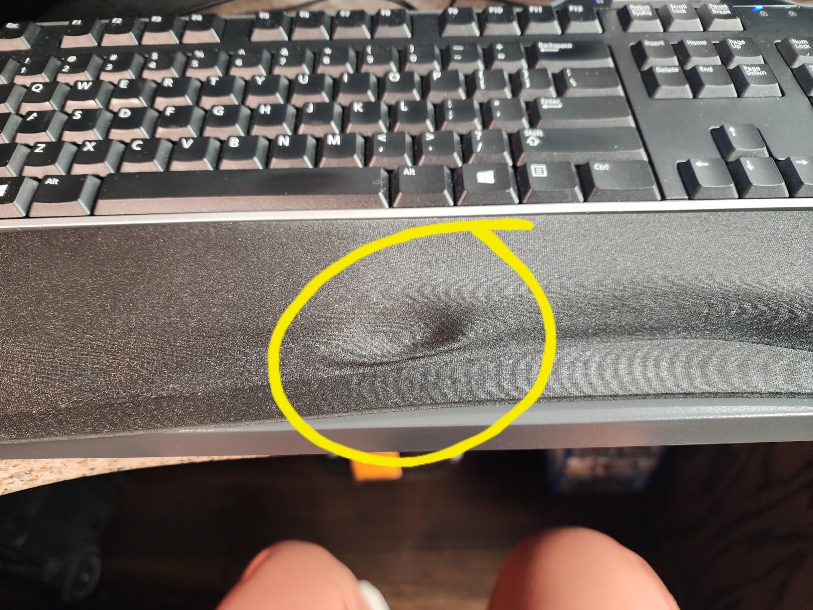 Hoewina Keyboard Wrist Rest,Ergonomic Wrist Support for Keyboard,Black customer photo 2
