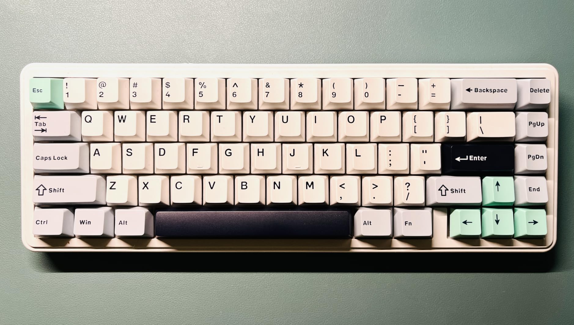 EPOMAKER x Aula F65 65% Wireless Hot-Swappable Gasket Mechanical Keyboard customer photo 1
