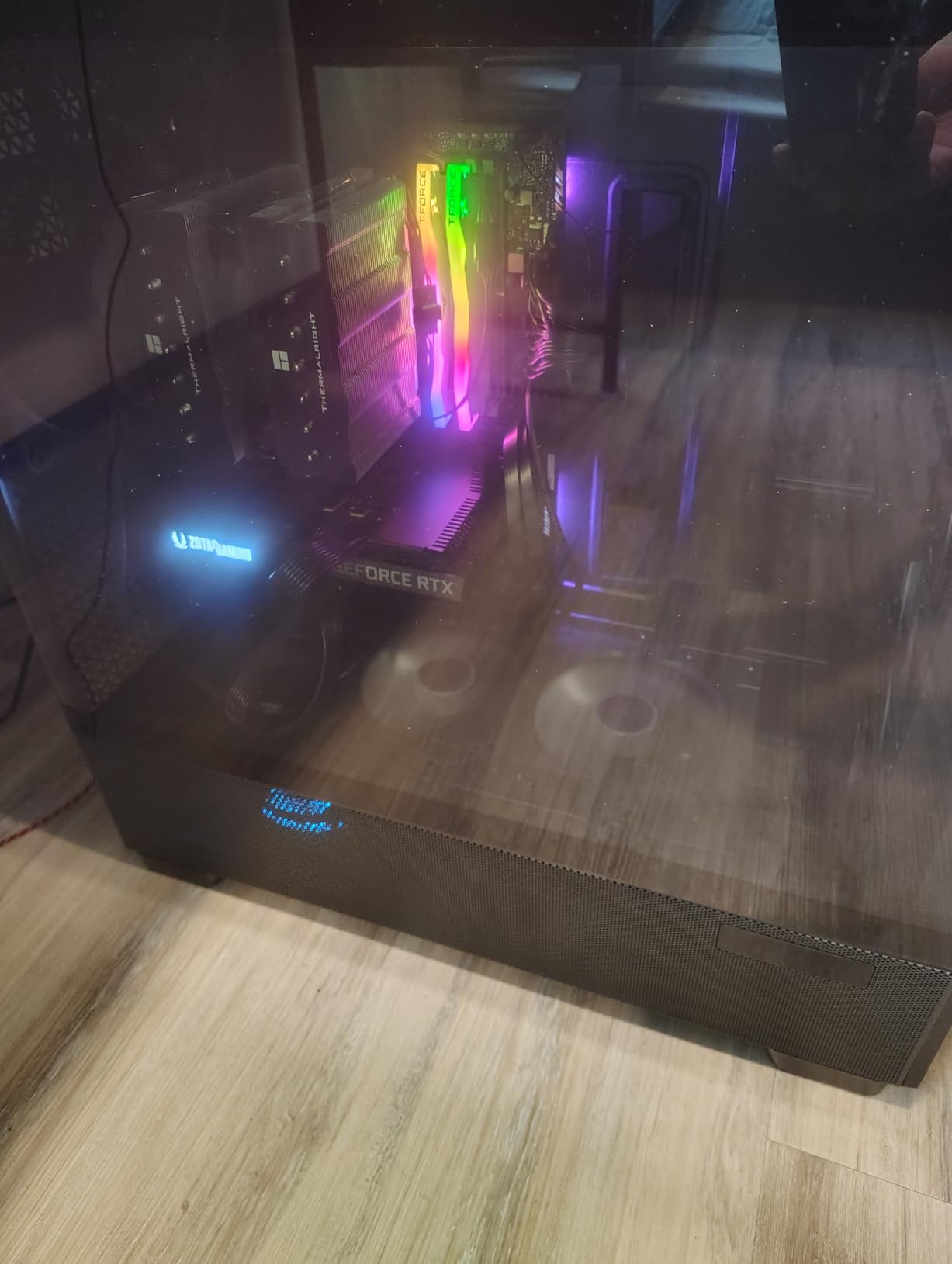 Antec Flux Pro Full-Tower E-ATX PC Case, 6 PWM Fans Included, Walnut Wood Front Panel, High-Airflow, 420mm Radiator Support customer photo 1