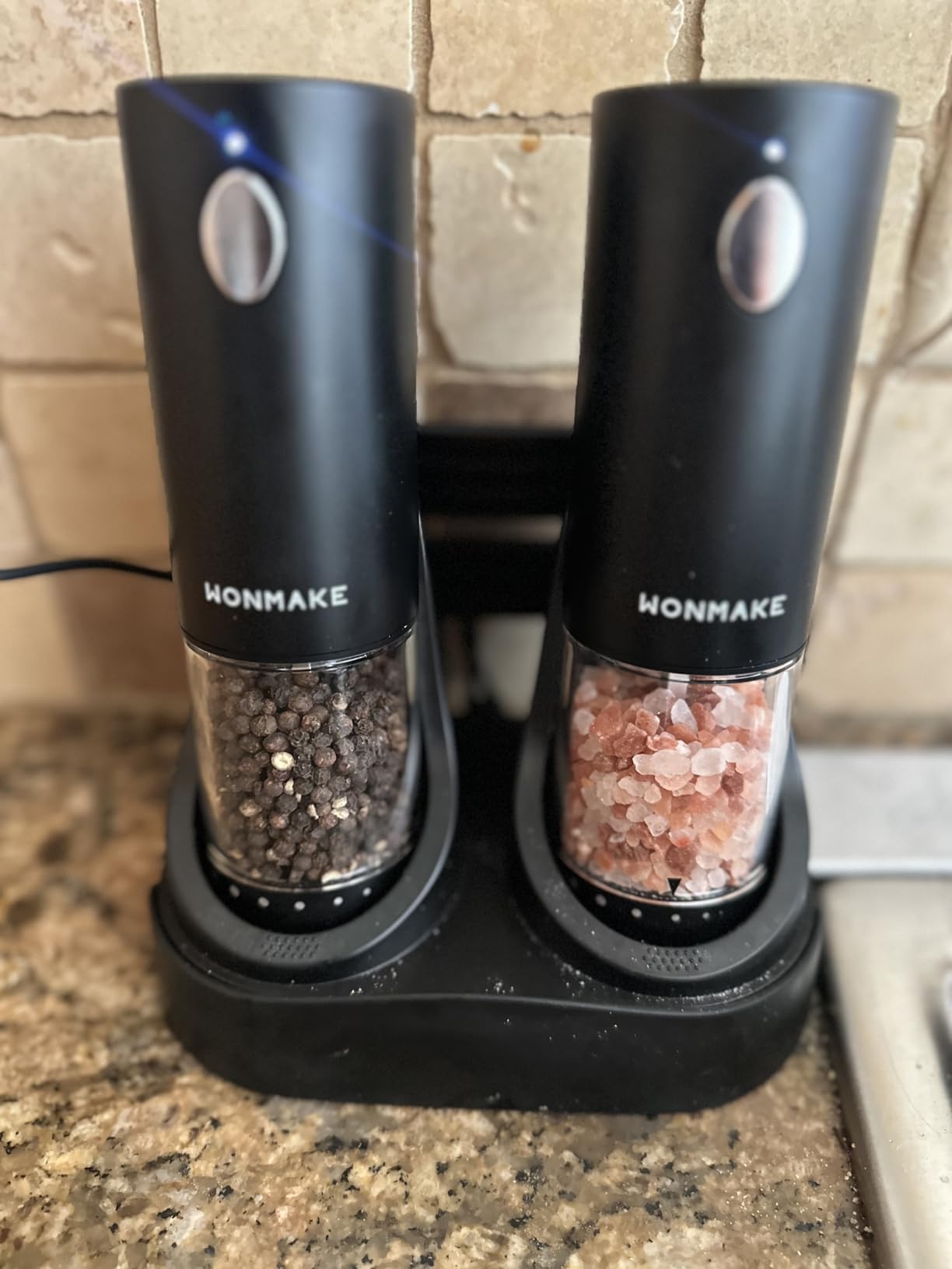 Electric Salt and Pepper Grinder Set, Charging Base, Automatic Rechargeable | Refillable Grinders with LED Light, 6-Level Adjustable Coarseness, External Dial, Easy One-Handed Operation for Kitchen Use customer photo 1