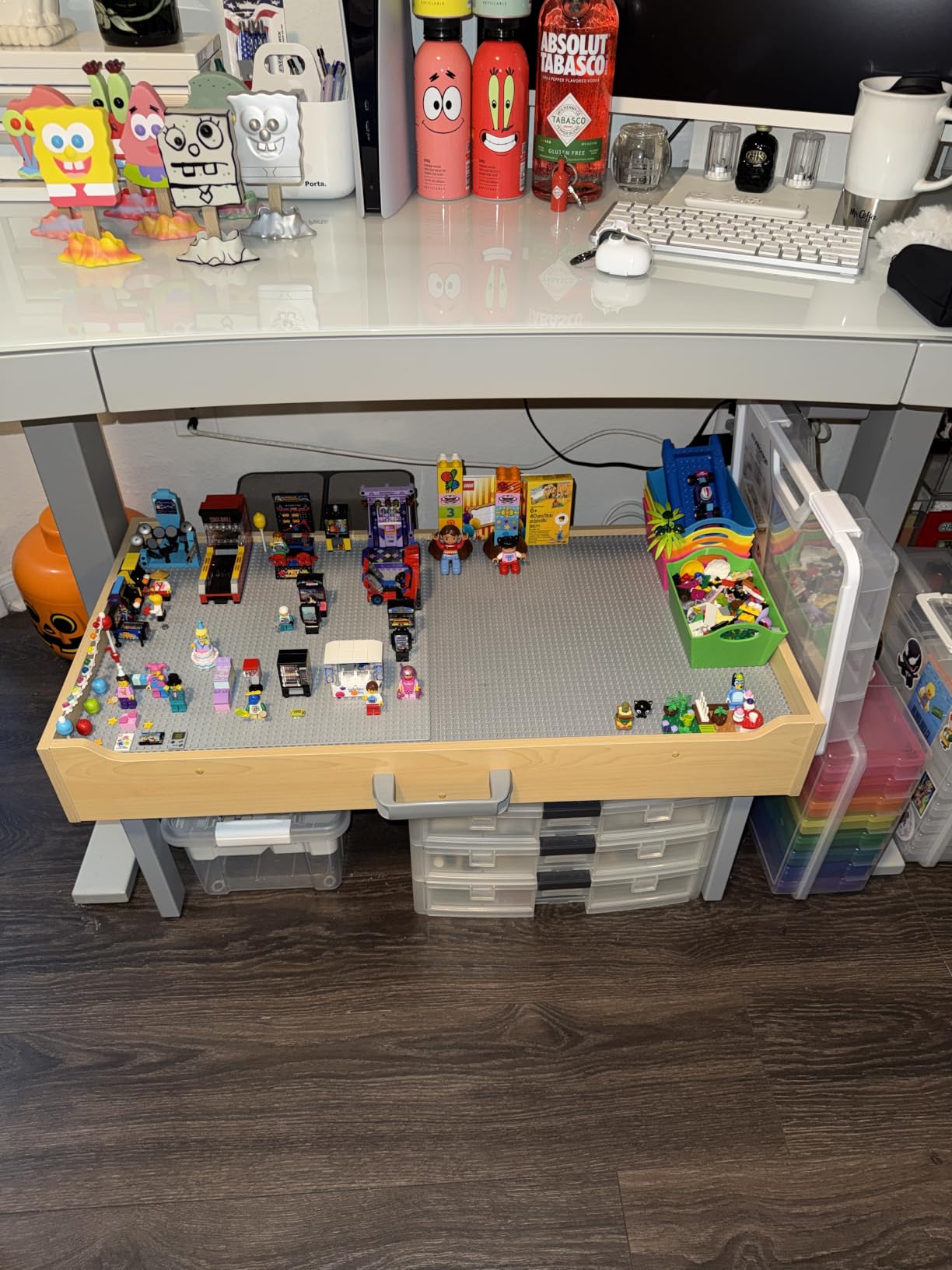 Delta Children Play N Store Building Bricks Play Table with 100+ Play Bricks Included - Large Brick Plate Compatible with LEGO, MegaBlocks & More - Legs Fold for Easy Under Bed Storage, Grey customer photo 2