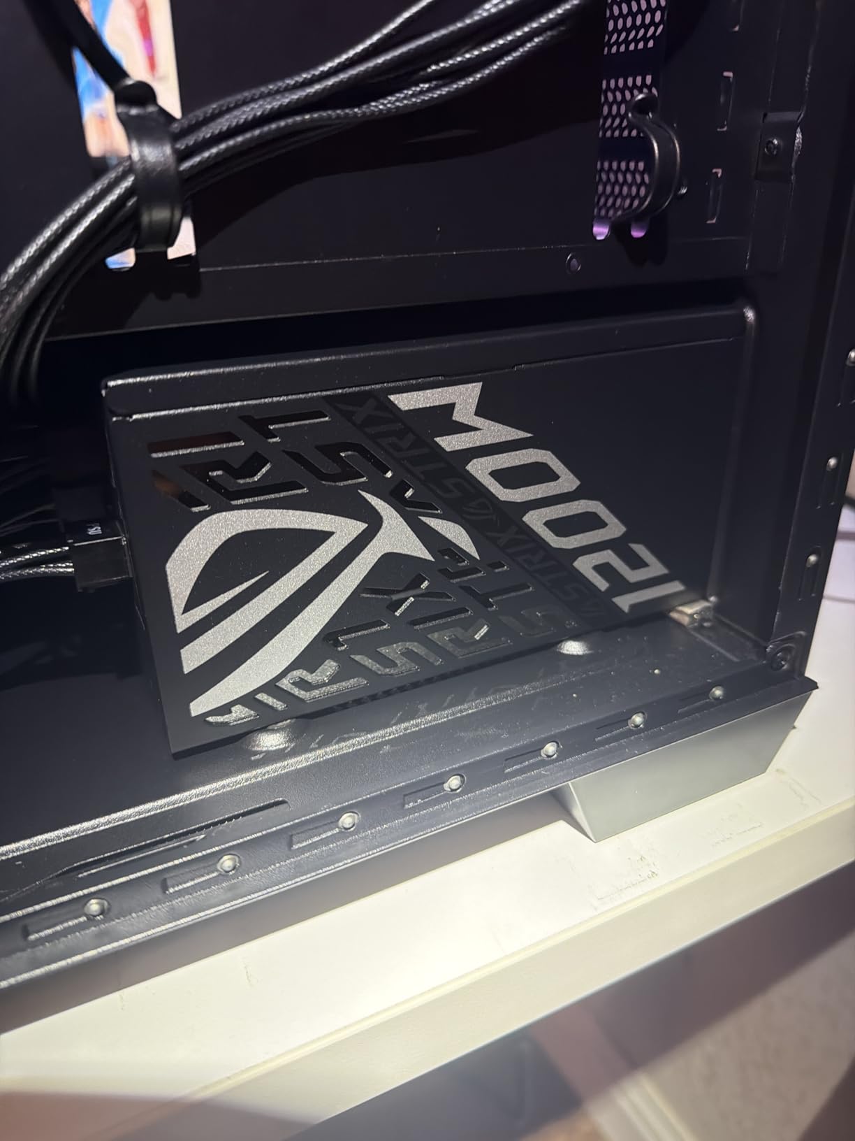 ASUS ROG Strix 1200W Platinum (Fully Modular Power Supply, 80 Plus Platinum Certified, ATX 3.1, GaN MOSFET, GPU-First Intelligent Voltage Stabilizer, 10-Year Warranty) customer photo 1