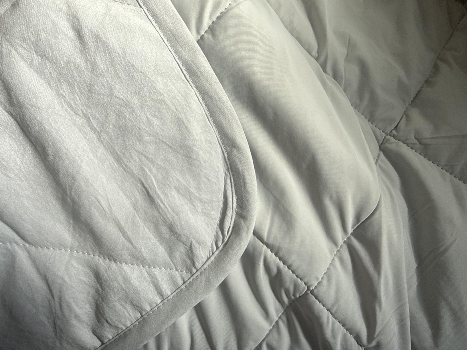 Cozy Bliss Cooling Blanket for Hot Sleepers Queen Size, Q-Max 0.45 Cooling Comfort, Cold Blankets for Night Sweats Sleeping, Ultra-Cool Lightweight Breathable Blanket for Bed, Glacial Grey customer photo 1