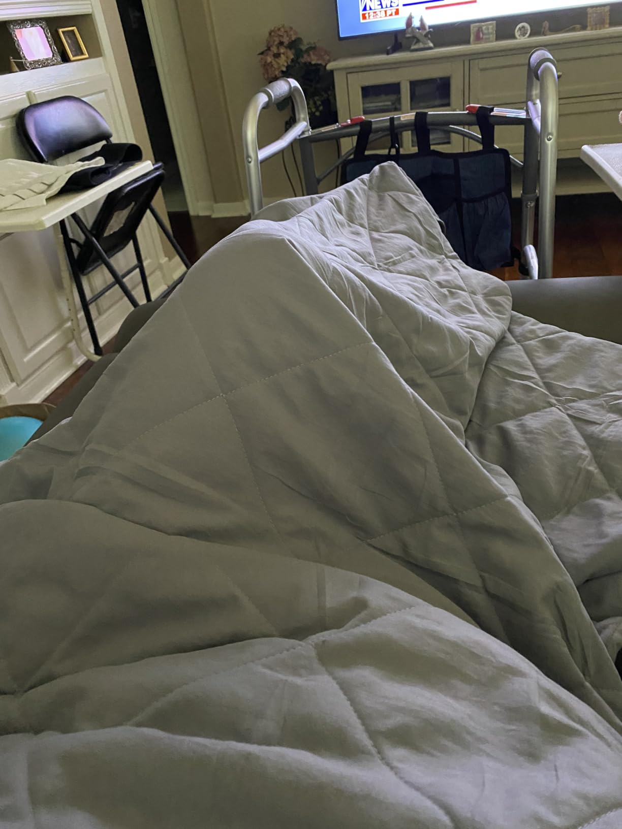 Cozy Bliss Cooling Blanket for Hot Sleepers Queen Size, Q-Max 0.45 Cooling Comfort, Cold Blankets for Night Sweats Sleeping, Ultra-Cool Lightweight Breathable Blanket for Bed, Glacial Grey customer photo 2