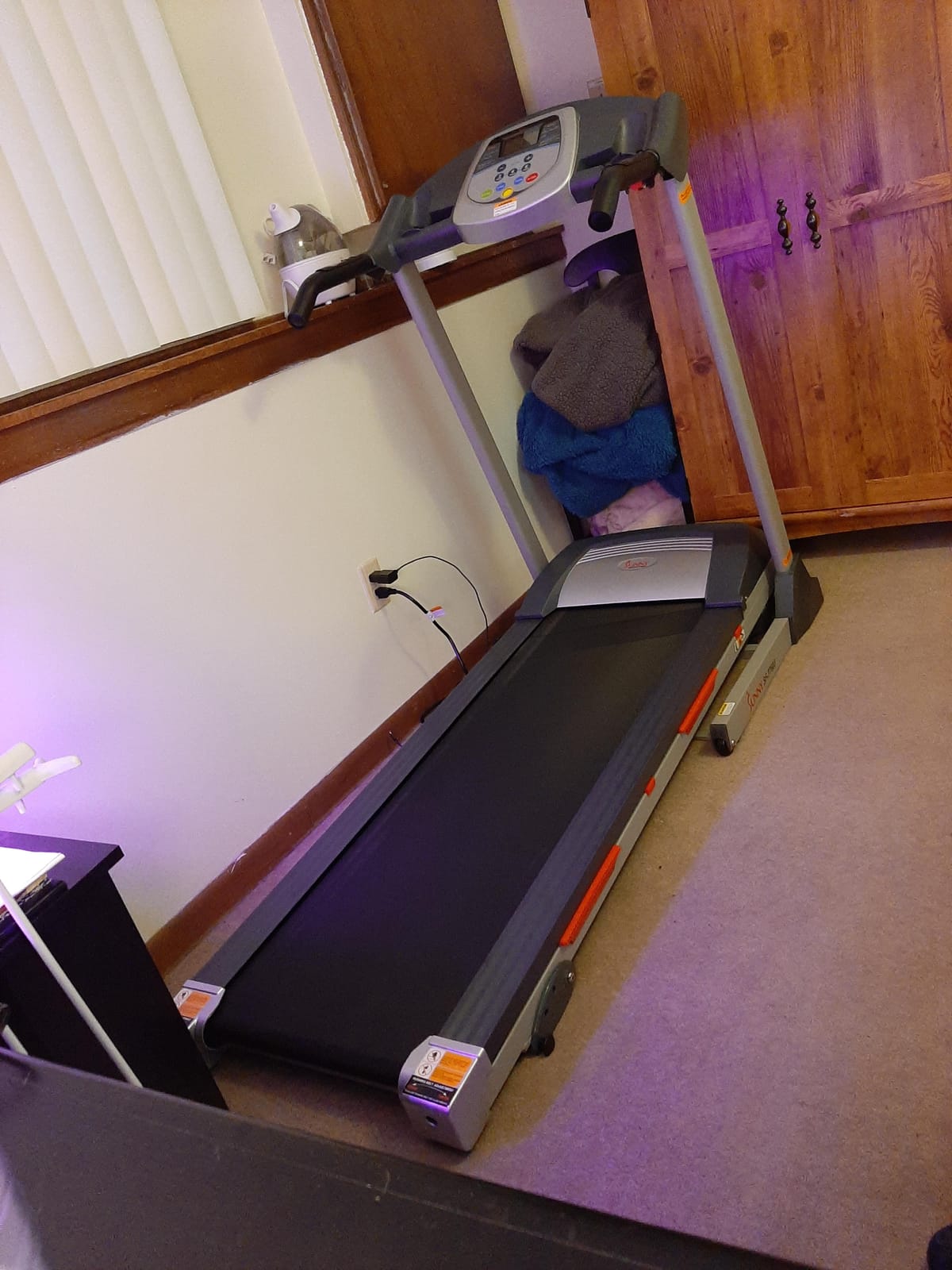Sunny Health & Fitness Smart Wi-Fi Treadmill with Auto Incline | 12% Auto Incline, Wi-Fi Integration, Shock Absorbing Deck, Quick Speed & Incline Buttons, Double Deck customer photo 2