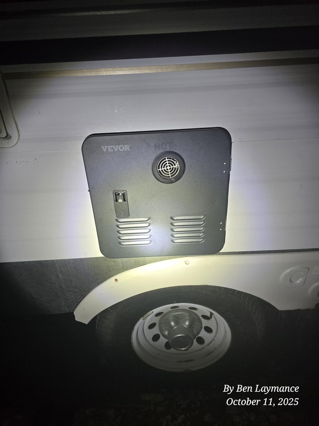 VEVOR RV Tankless Water Heater, 42000BTU, Instant Shower with 15 x 15 inches White Door and Remote Controller, Ideal for RVers' Family Everyday Use (Propane) customer photo 1