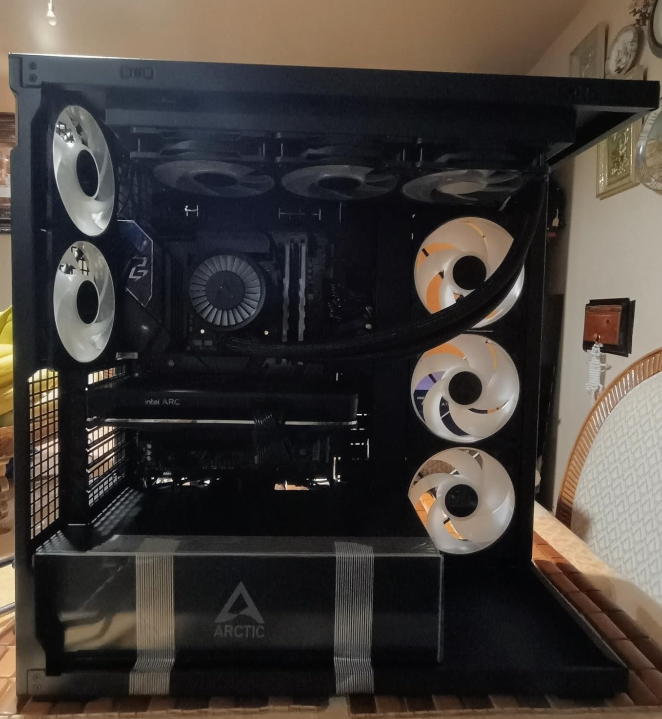 ARCTIC Xtender Black (Tinted Glass) Full Tower E-ATX PC Case, 2x420mm Radiator Support, 5 A-RGB Fans Pre-Mounted customer photo 1