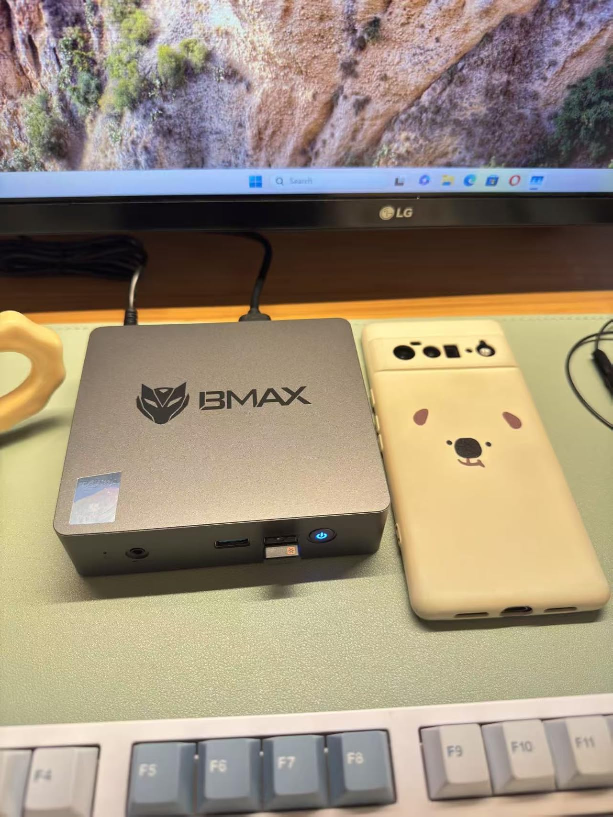 Bmax Mini PC, Intel N4500 Processor Up to 2.8GHz, 8GB RAM 256GB M.2 SSD, Windows 11 Pro Mini Desktop Computer, Dual 4K Display, WiFi 5, VESA Mount, for Office, Home Business & HTPC, B3 Pro customer photo 2