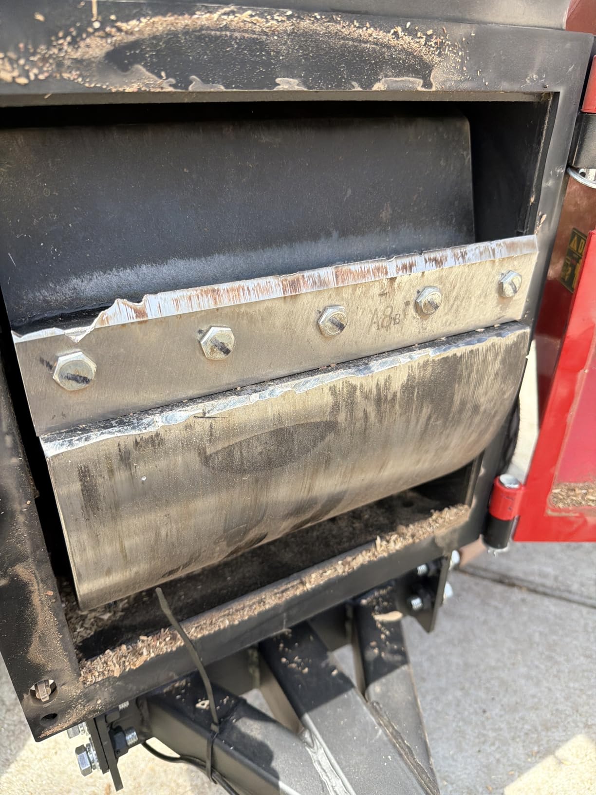 MechMaxx ZONSEN 6'' Inch 459cc 15hp E-Start Gas Powered Engine 4-Wheels Wood Chipper Shredder Mulcher with Towbar/Tail Light/Emergency Stop Button/Stop Bar,Model B150 (Red) customer photo 2