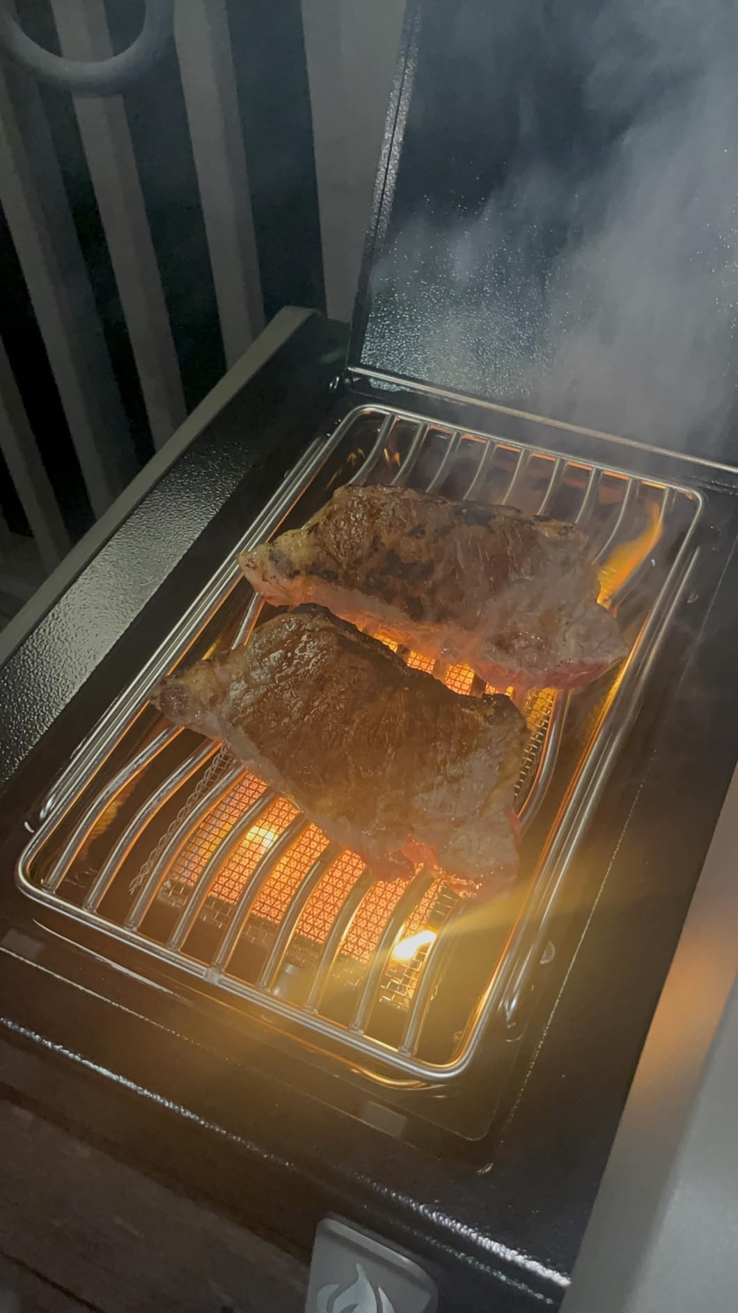 Napoleon Rogue PRO 625 5-Burner Propane Grill with Infrared Side Burner customer photo 2