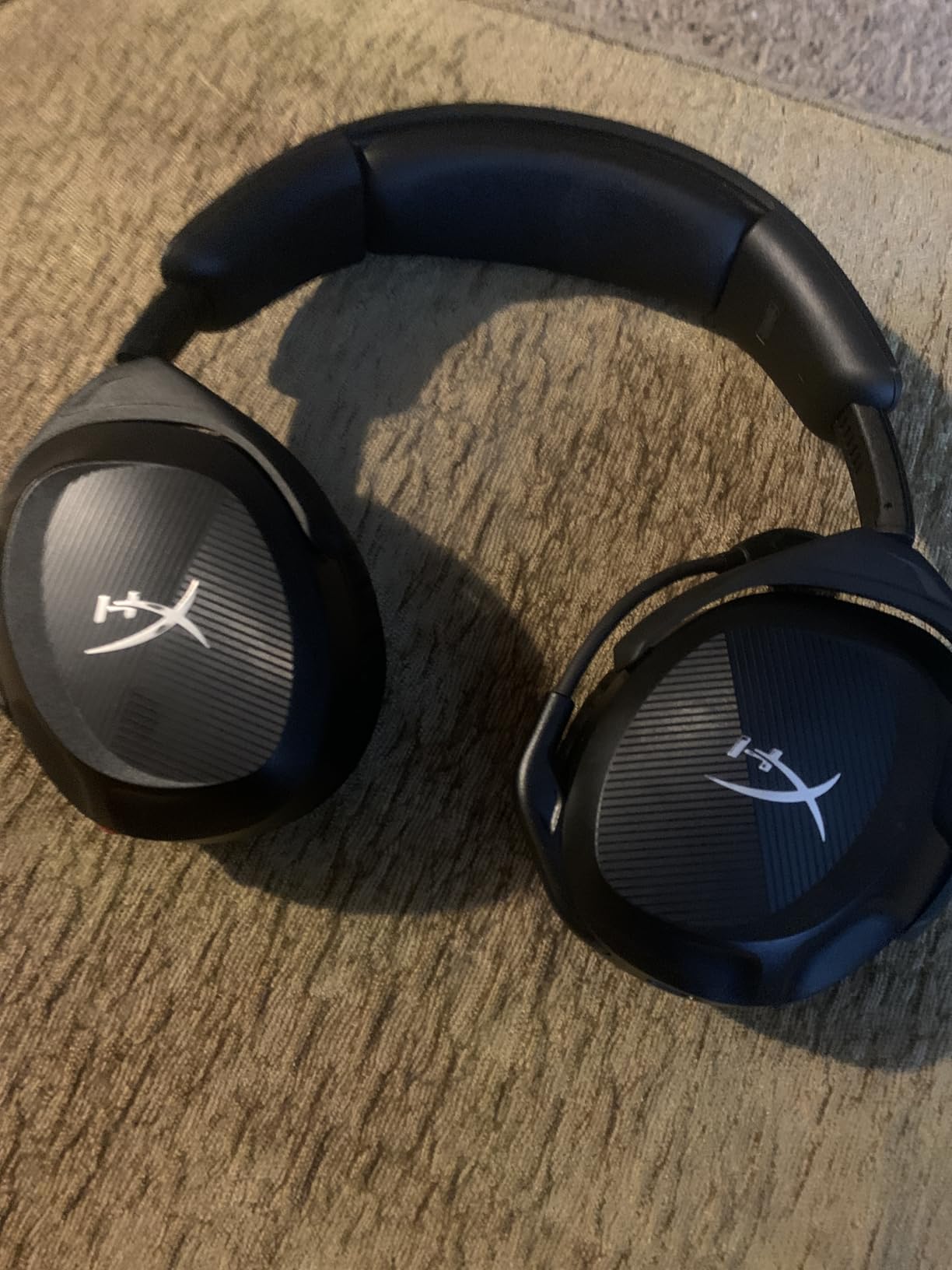 HyperX Cloud Jet – Dual Wireless Gaming Headset, 2.4GHz dongle, Bluetooth 5.3, PC, PS5, Mobile, USB-A – Black customer photo 1