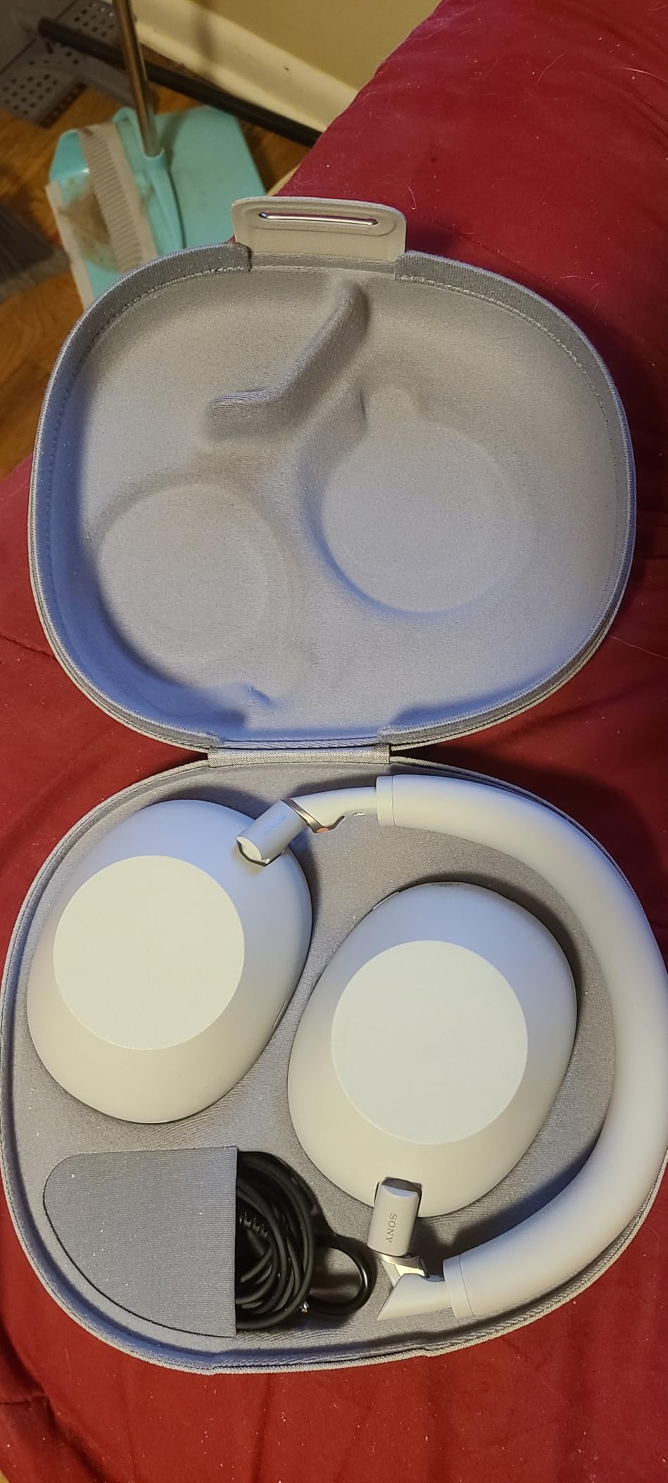 Sony WH-1000XM6 The Best Noise Cancelling Wireless Headphones, Silver customer photo 1