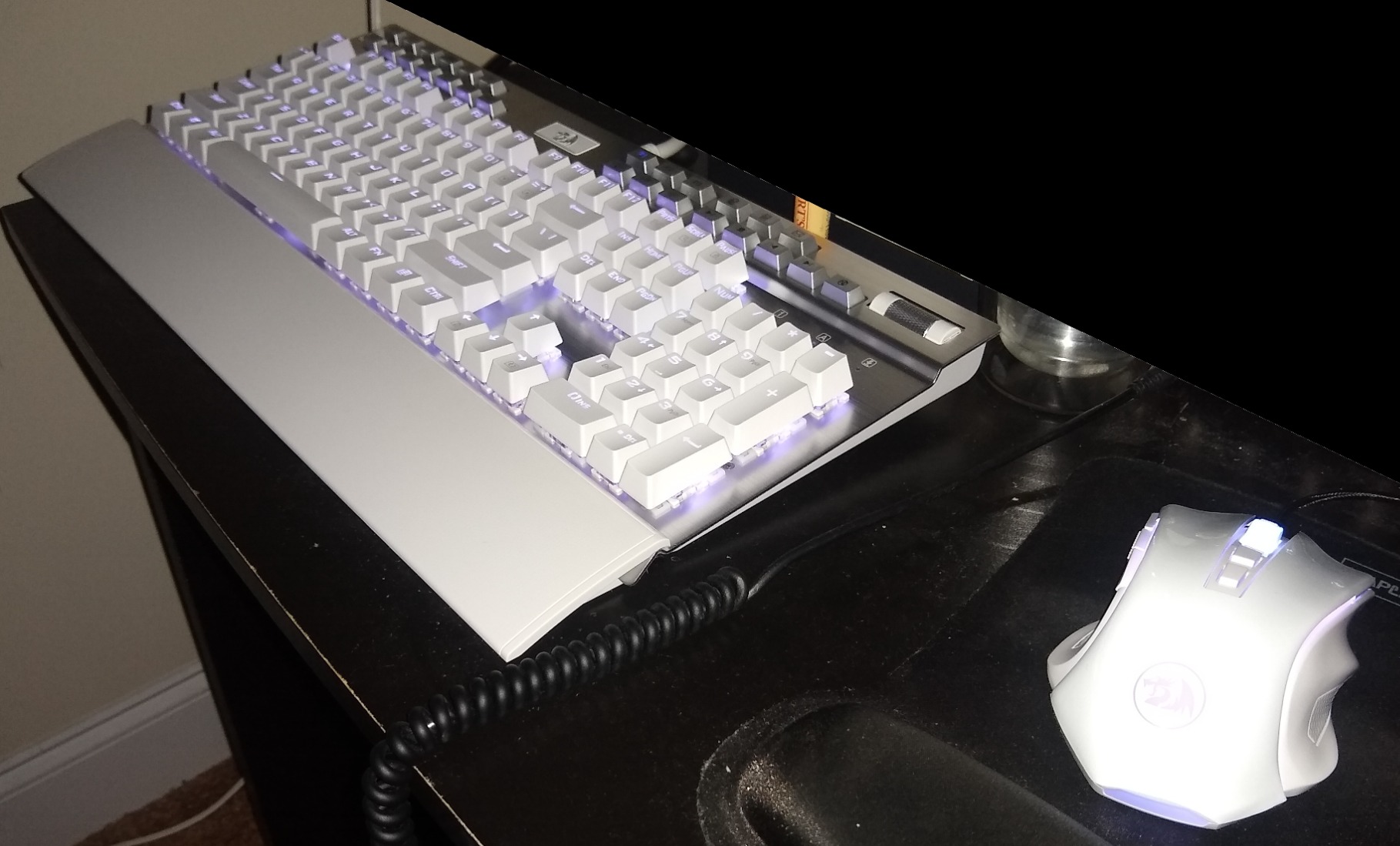 Redragon K734W 75% Wireless Mechanical Keyboard RGB - White & Green customer photo 2