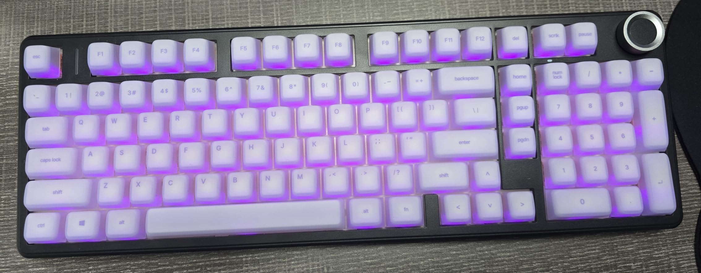 AULA F99 Pro Wireless Mechanical Keyboard-Silent Version,BT5.0/2.4GHz/USB-C Hot Swappable Custom Keyboard,Gasket Structure,Pre-lubed Linear Switches RGB Backlit Computer Gaming Keyboards,White customer photo 2