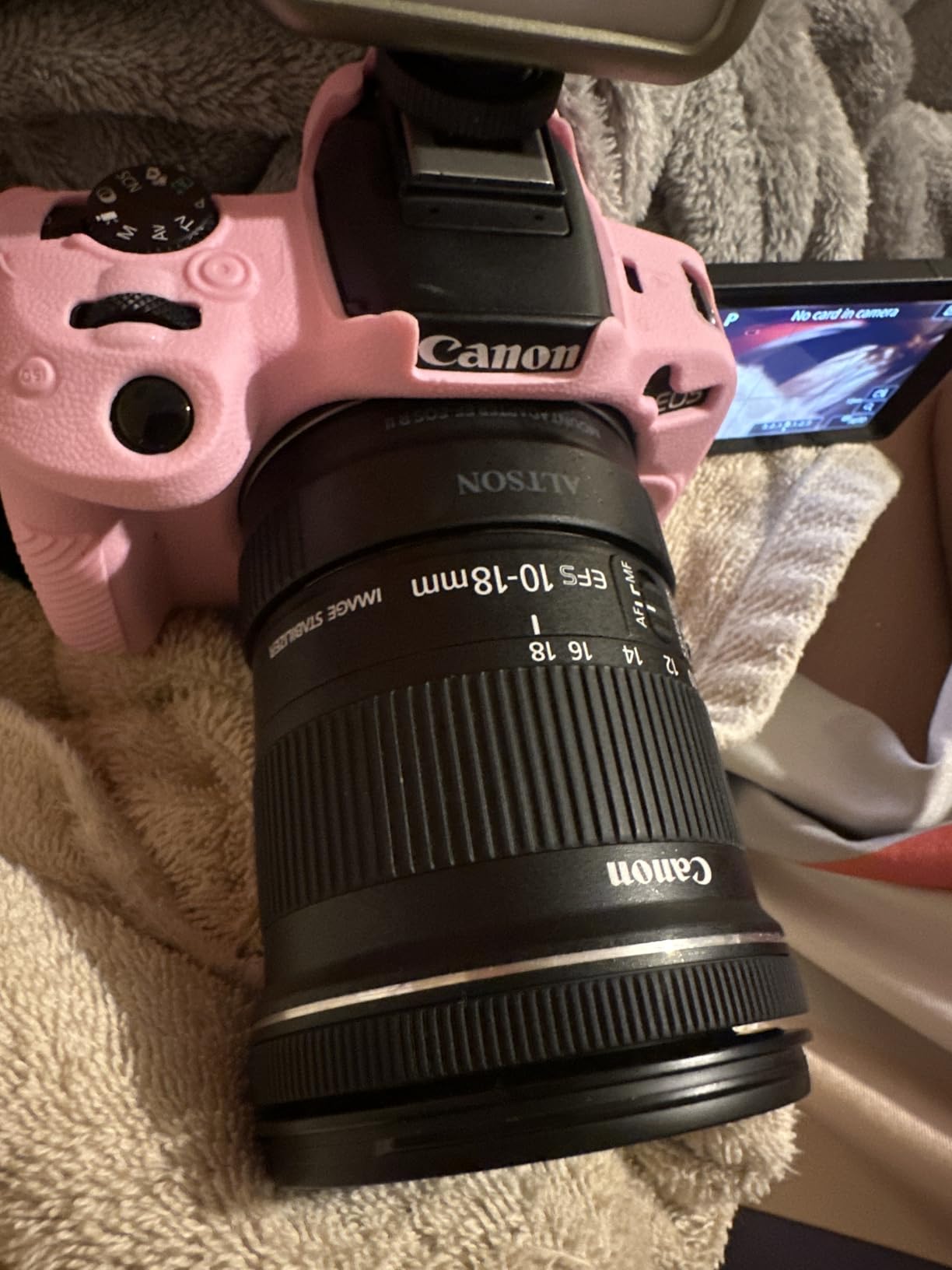 EF-EOS R Auto Focus Lens Mount Adapter, Compatible with Canon EF/EF-S Lenses for EOS R, R3, R5, R6, R7, R8, RP, R50, R100 Mirrorless Cameras customer photo 1