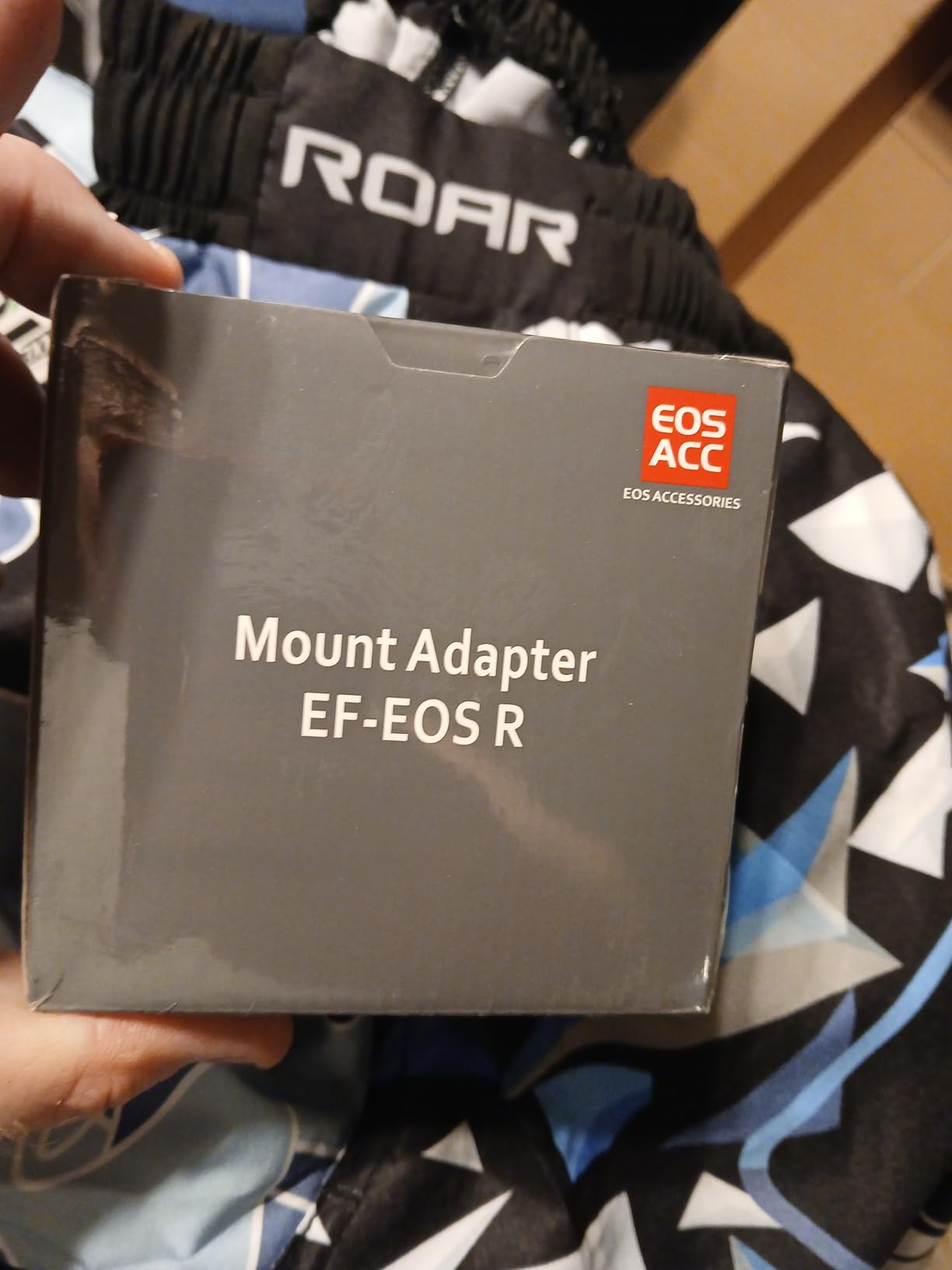 EF-EOS R Auto Focus Lens Mount Adapter, Compatible with Canon EF/EF-S Lenses for EOS R, R3, R5, R6, R7, R8, RP, R50, R100 Mirrorless Cameras customer photo 2