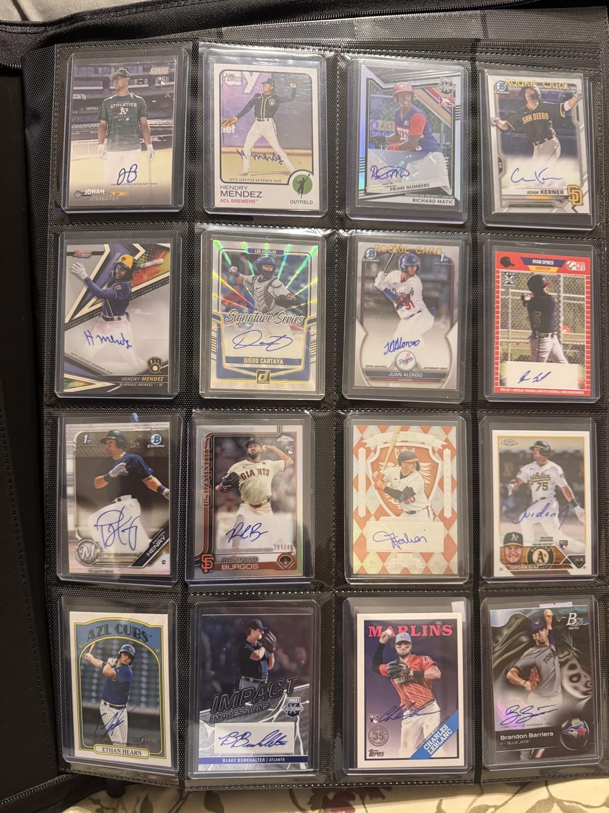 Top Loader Binder 9 Pocket, Holds 360+ Cards in 3