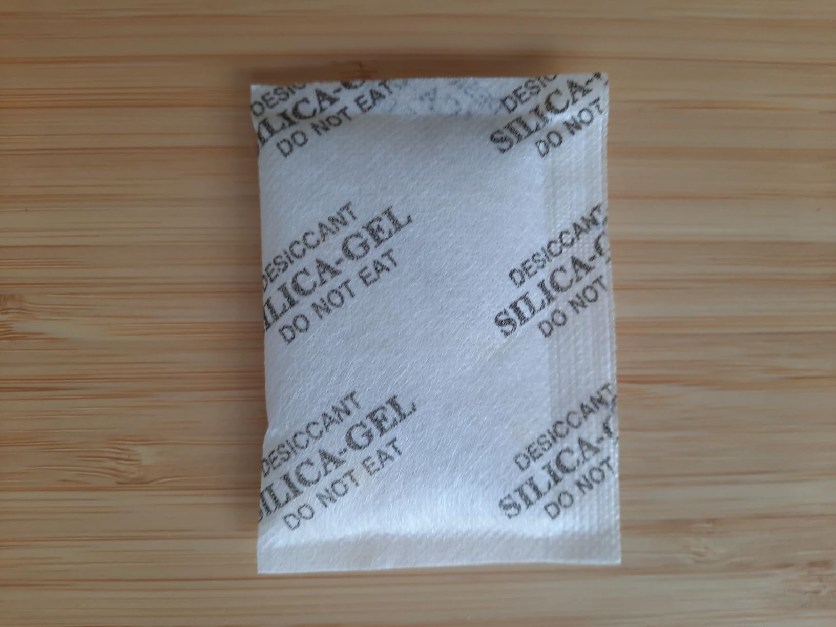 10g Silica Gel Packets, 50 Pack, Rechargeable Desiccant Packs with Color Indicator for Drawers, Shoe Boxes, Camera Bags, Tool Kits, and Storage Bins customer photo 2