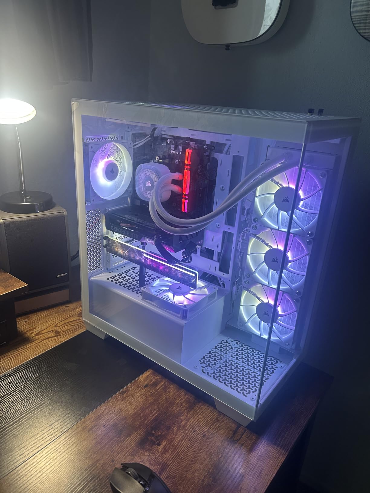 CORSAIR Commander Duo iCUE Link RGB Lighting and PWM ARGB Fan Controller â€“ Control 12 Daisy-Chained PWM Fans, Two Flexible Temperature Sensors Included â€“ Black customer photo 1