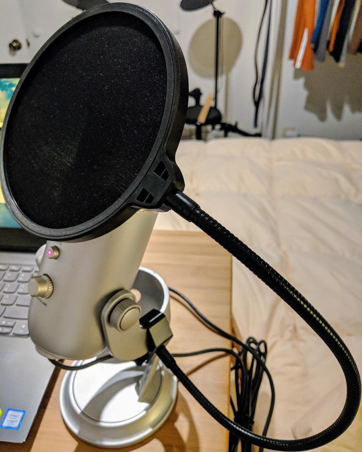 Microphone Pop Filter,Aokeo Mic Mask Shield,Three-layer Wind Pop Screen With Flexible 360° Gooseneck Clip Stabilizing Arm For All Microphone customer photo 2