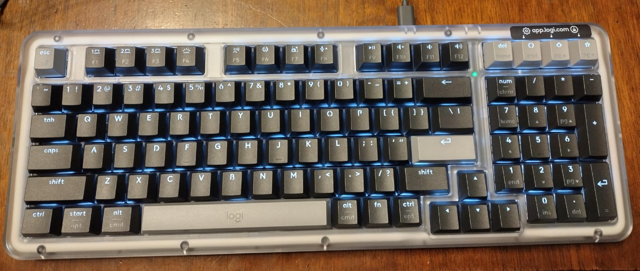 Logitech Alto Keys K98M Wireless Mechanical Gasket Keyboard - Graphite customer photo 2