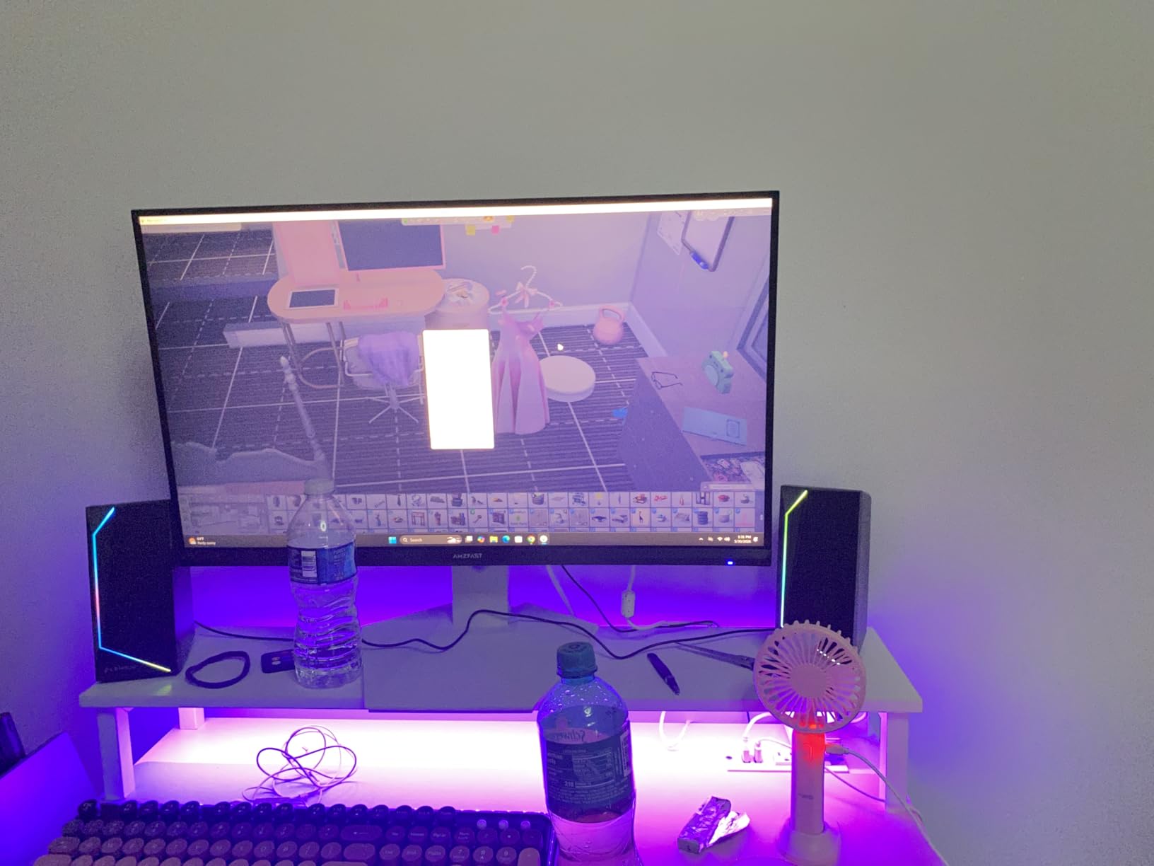 Amzfast 27 inch 240Hz Curved Monitor, FHD 1080p Gaming Monitor, Built-in Speakers, FreeSync, MPRT 1ms, 130% sRGB, 4000:1, 1500R, VESA Mount, HDMI 2.0&DP 1.4, 12 Months Warranty Exchange, AMZG27C1 Pro customer photo 2